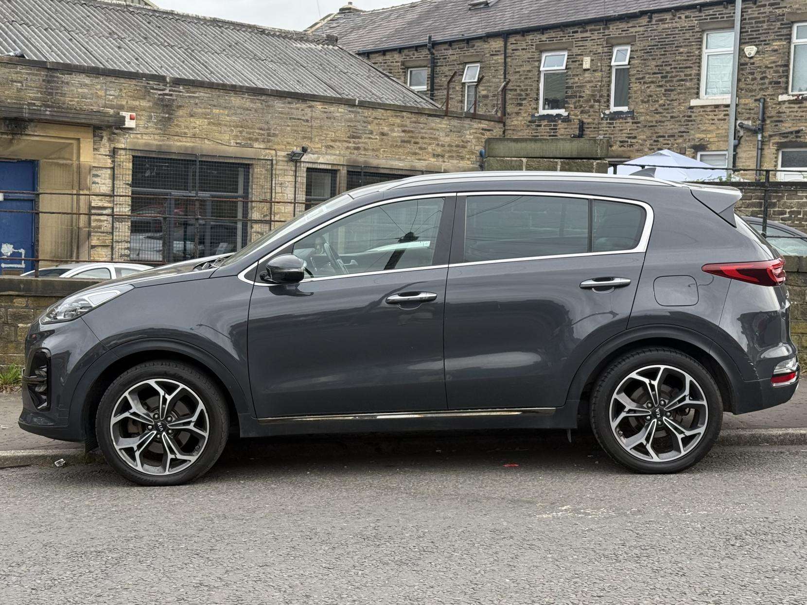 A 2019 KIA SPORTAGE 1.6 T-GDi GT-Line SUV 5dr Petrol Manual Euro 6 (s/s) (174 bhp) A 2019 KIA SPORTAGE 1.6 T-GDi GT-Line SUV 5dr Petrol Manual Euro 6 (s/s) (174 bhp)