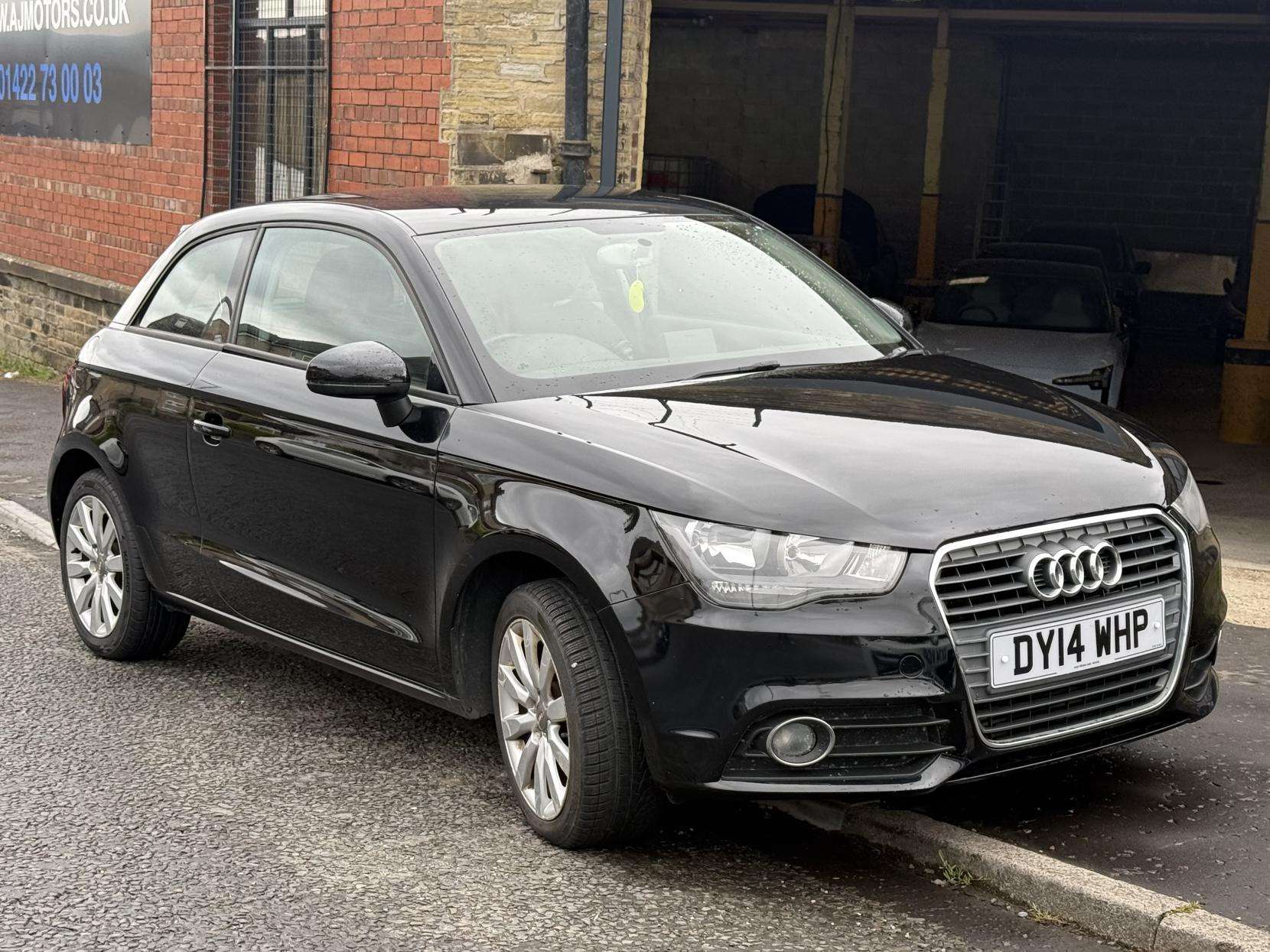 A 2014 AUDI A1 1.6 TDI Sport Hatchback 3dr Diesel Manual Euro 5 (s/s) (105 ps) A 2014 AUDI A1 1.6 TDI Sport Hatchback 3dr Diesel Manual Euro 5 (s/s) (105 ps)