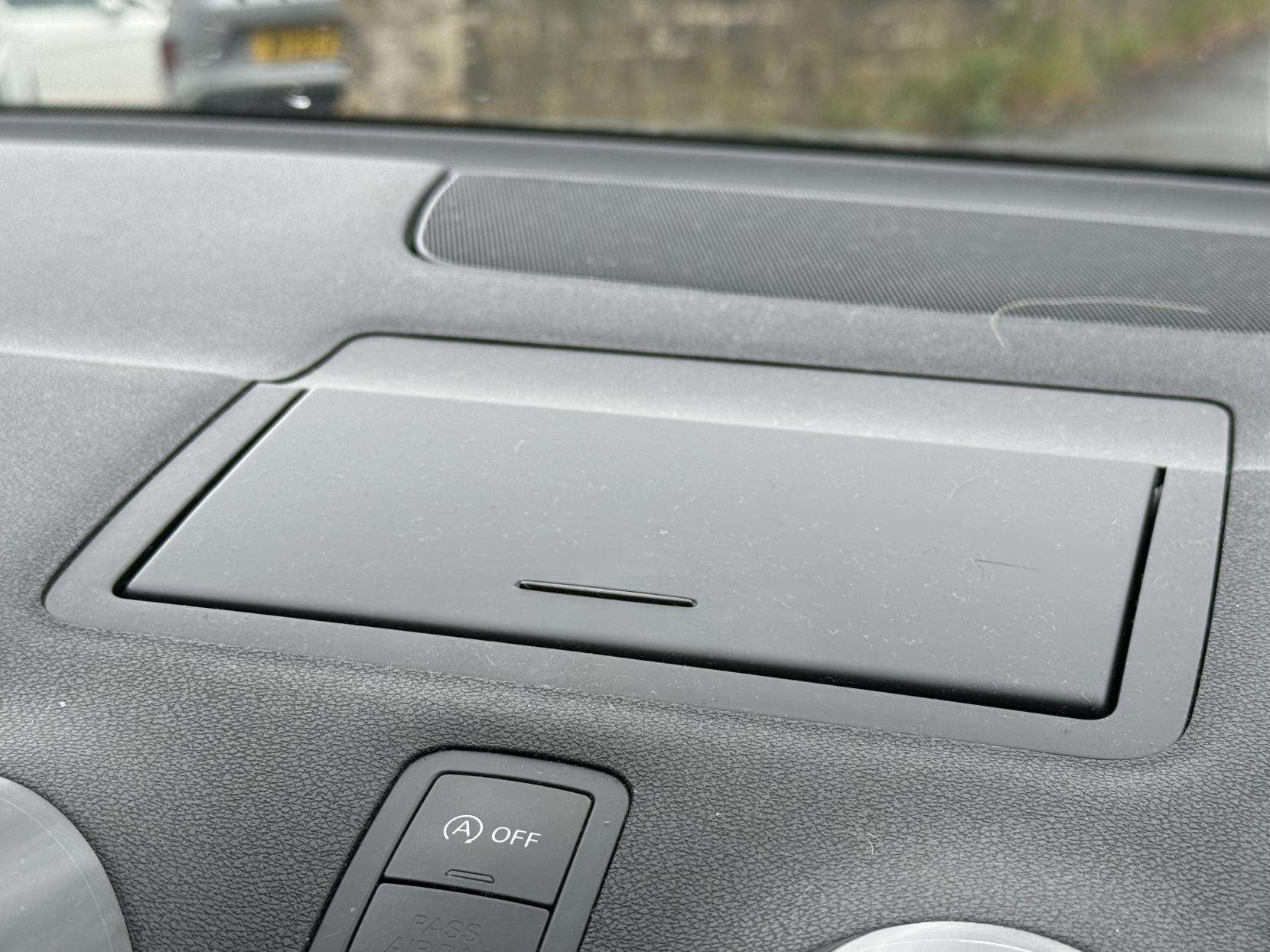 2014 AUDI A1 2014 AUDI A1