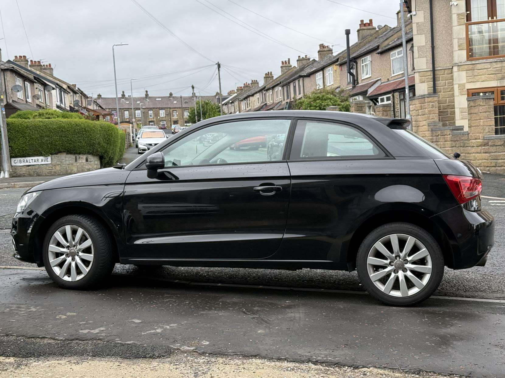 A 2014 AUDI A1 1.6 TDI Sport Hatchback 3dr Diesel Manual Euro 5 (s/s) (105 ps) A 2014 AUDI A1 1.6 TDI Sport Hatchback 3dr Diesel Manual Euro 5 (s/s) (105 ps)