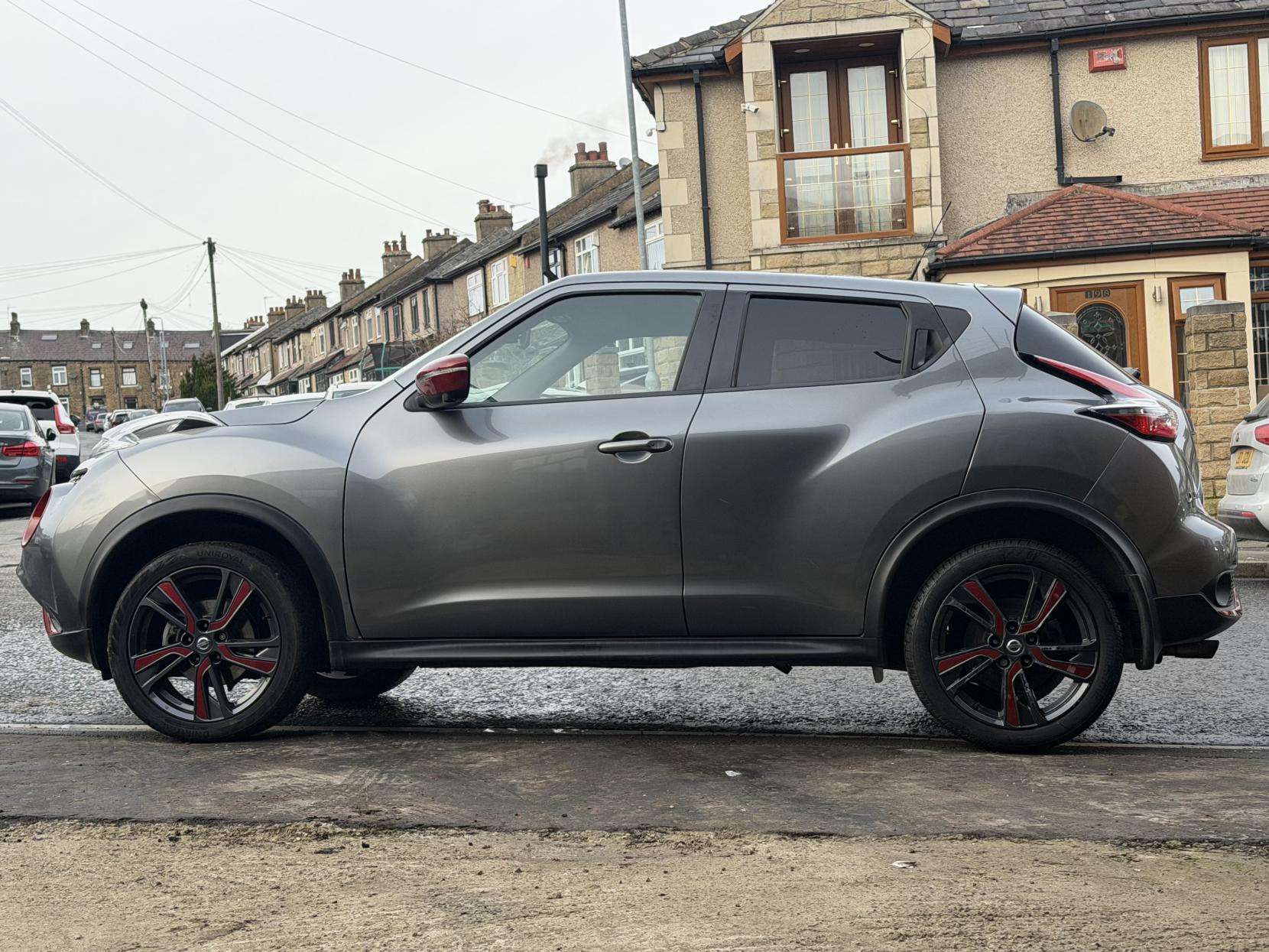 A 2017 NISSAN JUKE 1.2 DIG-T Tekna SUV 5dr Petrol Manual Euro 6 (s/s) (115 ps) A 2017 NISSAN JUKE 1.2 DIG-T Tekna SUV 5dr Petrol Manual Euro 6 (s/s) (115 ps)