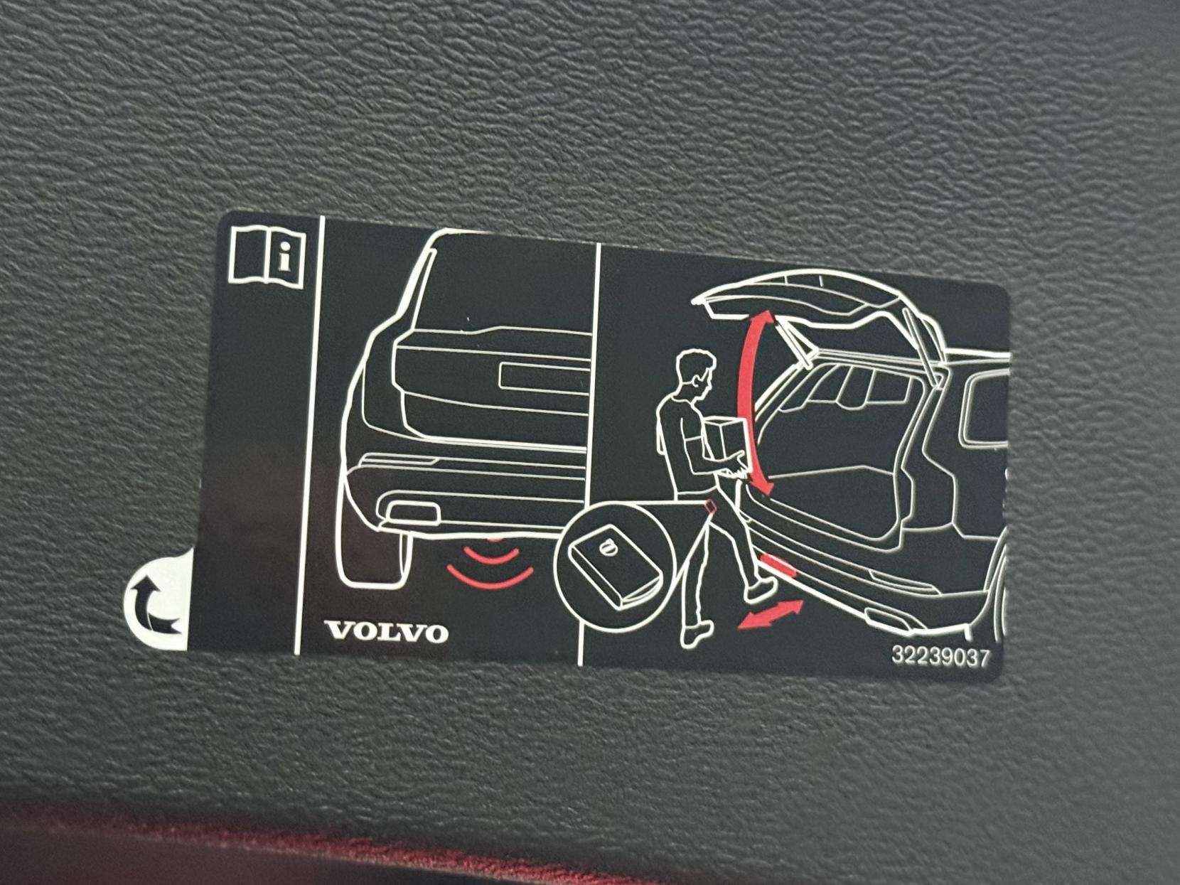 2019 VOLVO XC40 2019 VOLVO XC40