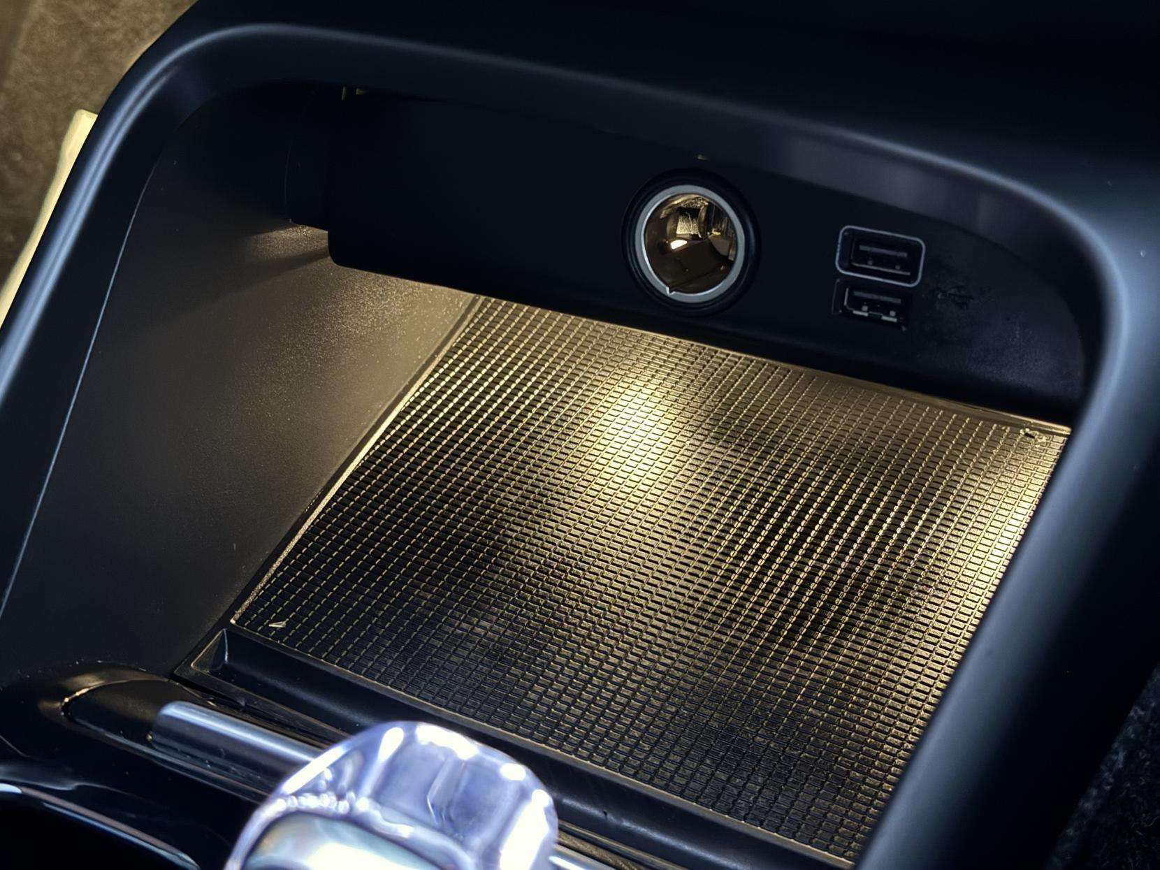 2019 VOLVO XC40 2019 VOLVO XC40