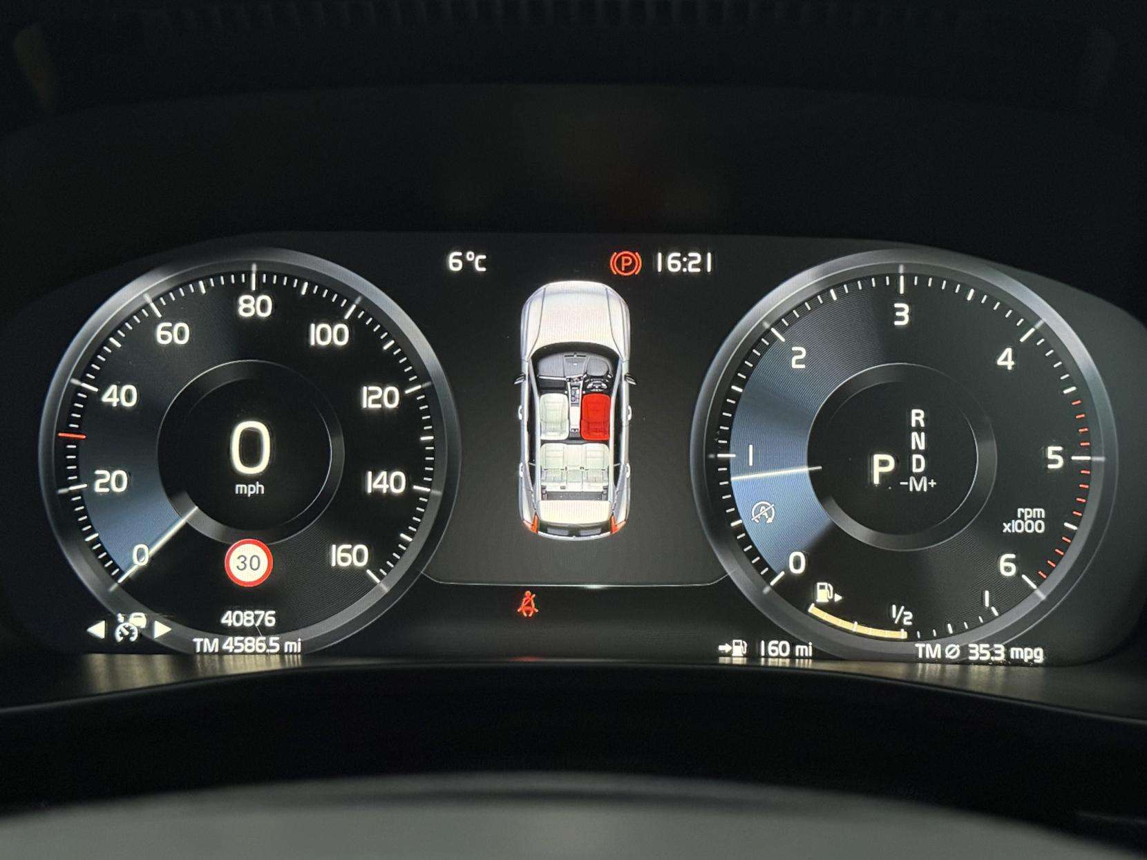 2019 VOLVO XC40 2019 VOLVO XC40