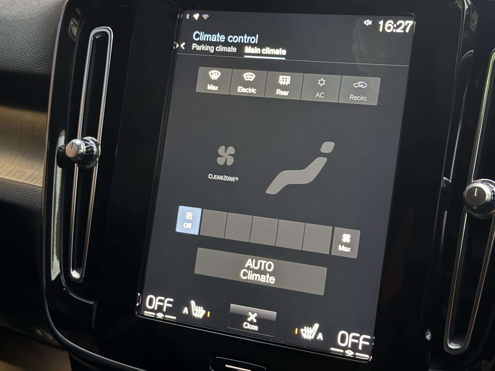 2019 VOLVO XC40 2019 VOLVO XC40