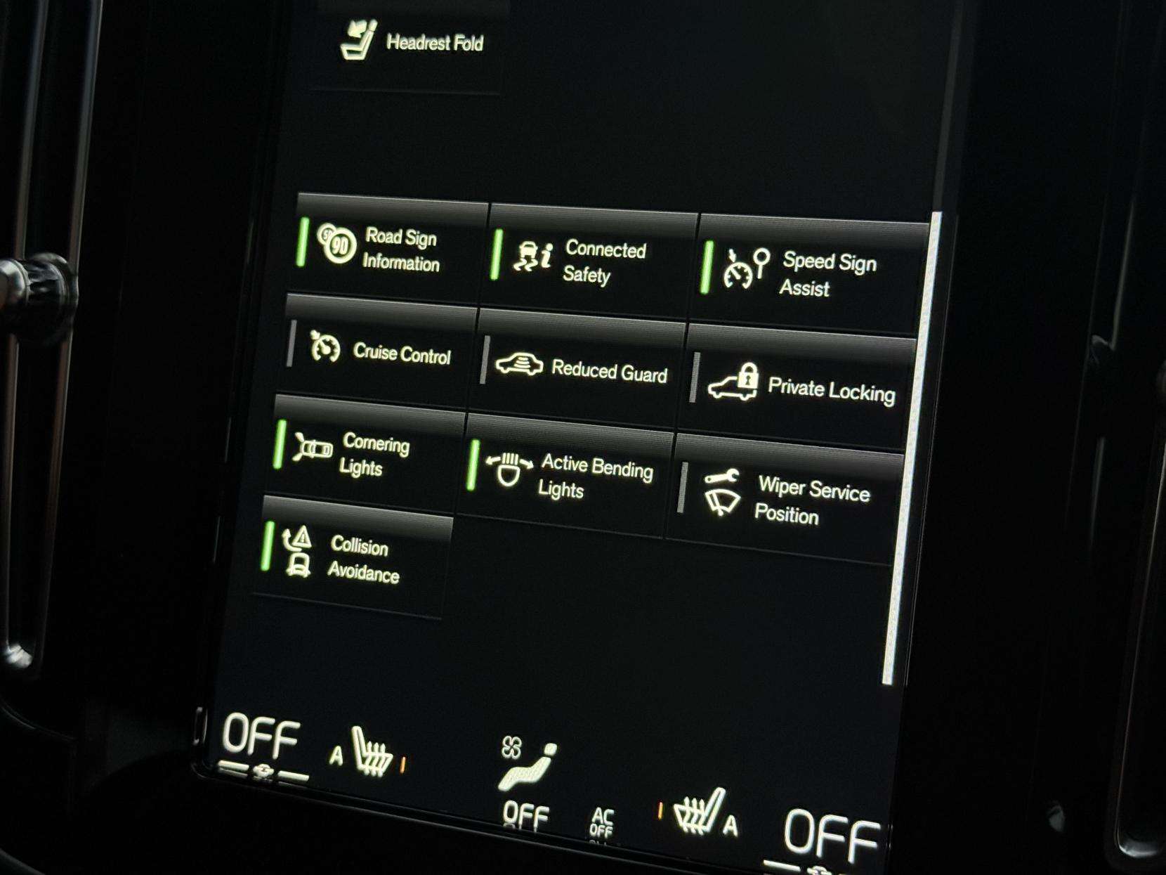 2019 VOLVO XC40 2019 VOLVO XC40