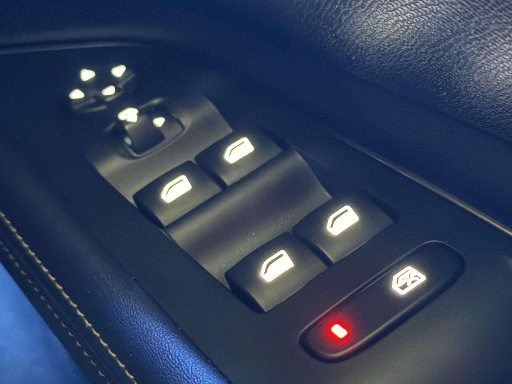 2020 PEUGEOT 5008 2020 PEUGEOT 5008