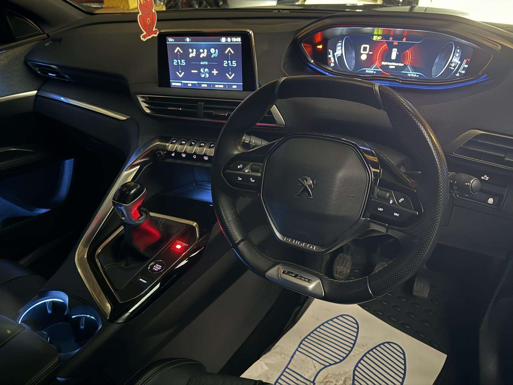 2020 PEUGEOT 5008 2020 PEUGEOT 5008