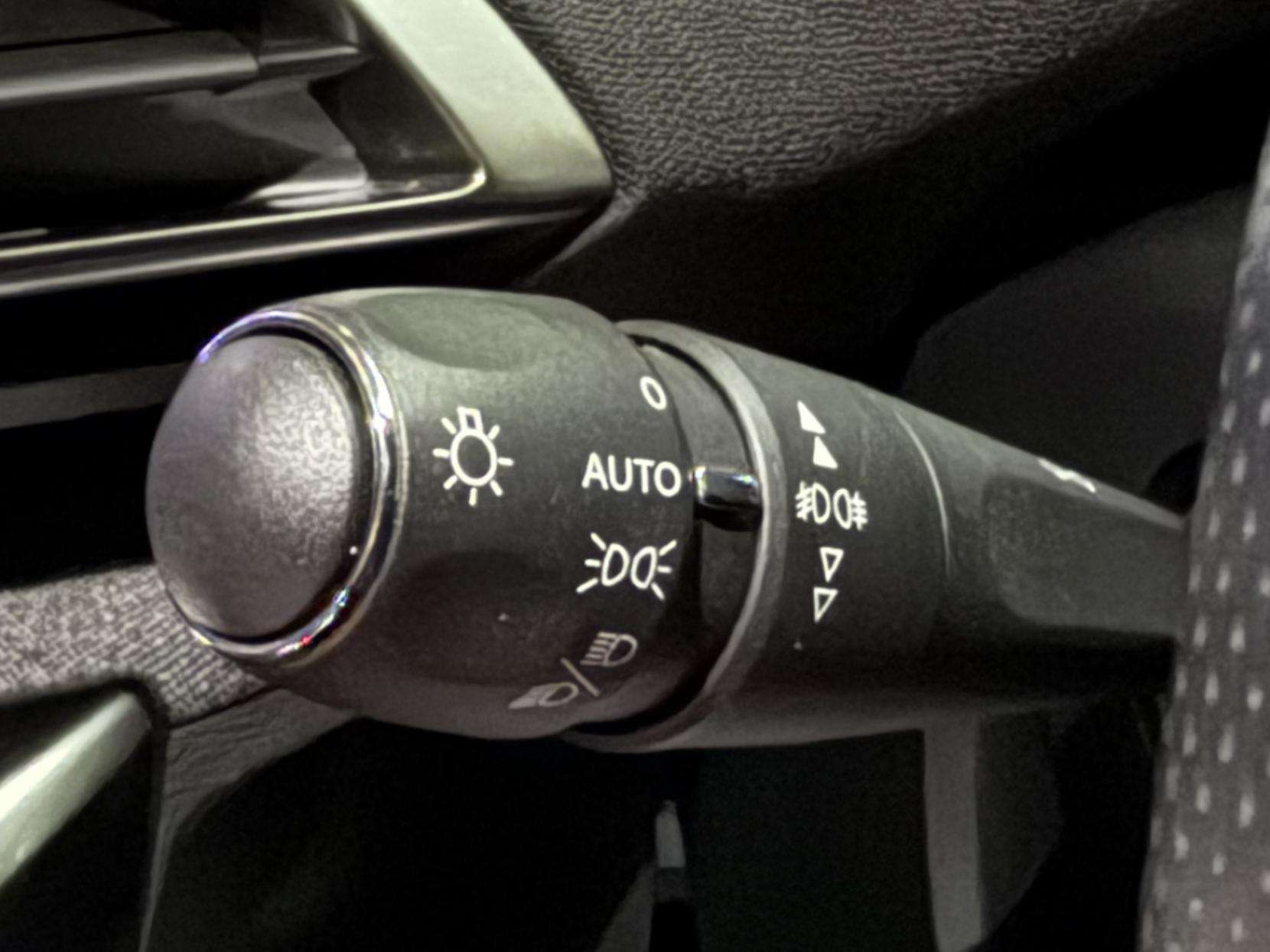 2020 PEUGEOT 5008 2020 PEUGEOT 5008