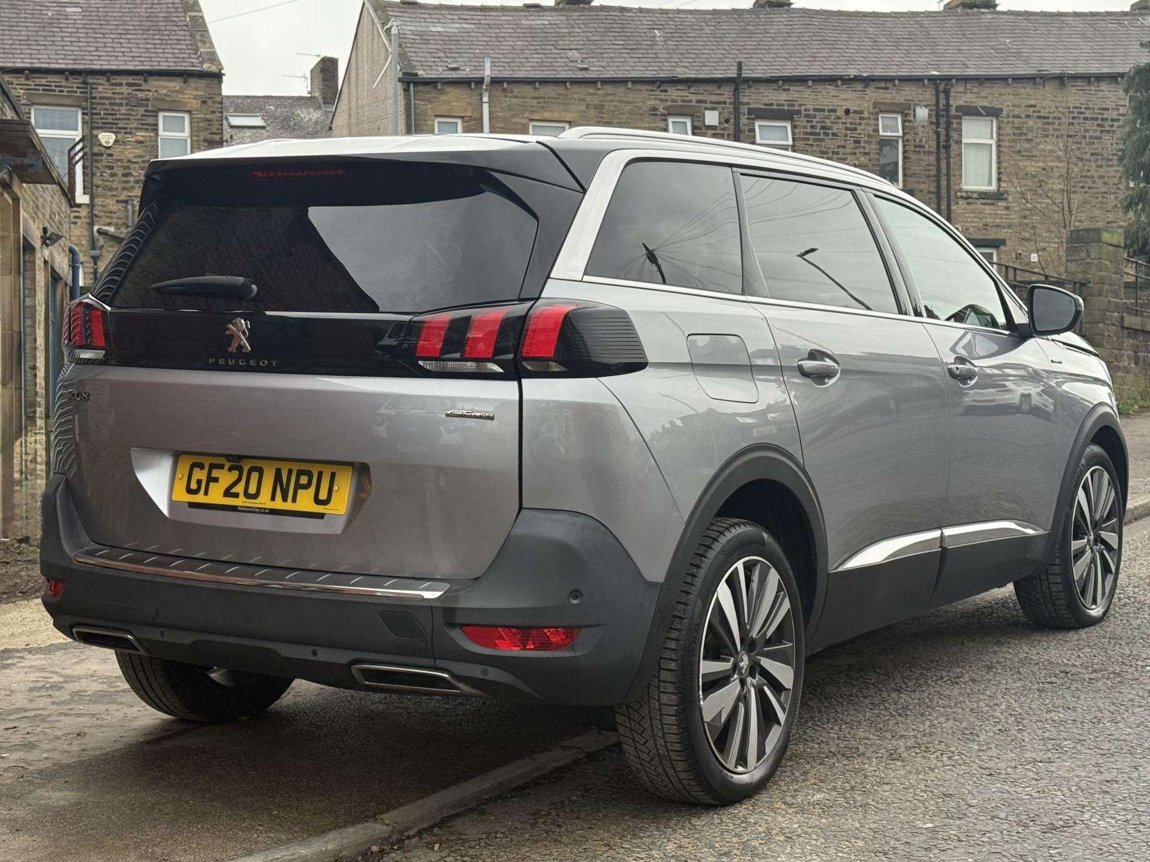 2020 PEUGEOT 5008 2020 PEUGEOT 5008