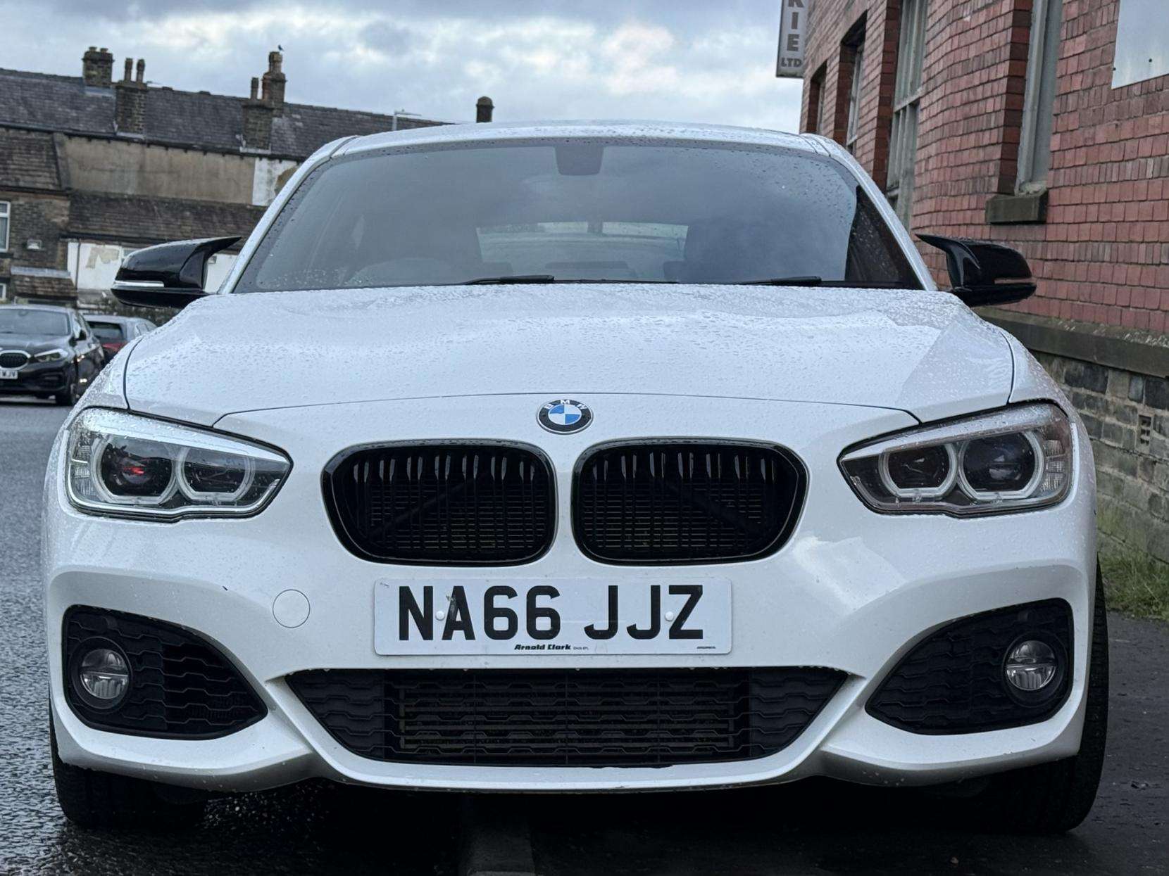 A 2017 BMW 1 SERIES 1.5 118i M Sport Hatchback 5dr Petrol Auto Euro 6 (s/s) (136 ps) A 2017 BMW 1 SERIES 1.5 118i M Sport Hatchback 5dr Petrol Auto Euro 6 (s/s) (136 ps)