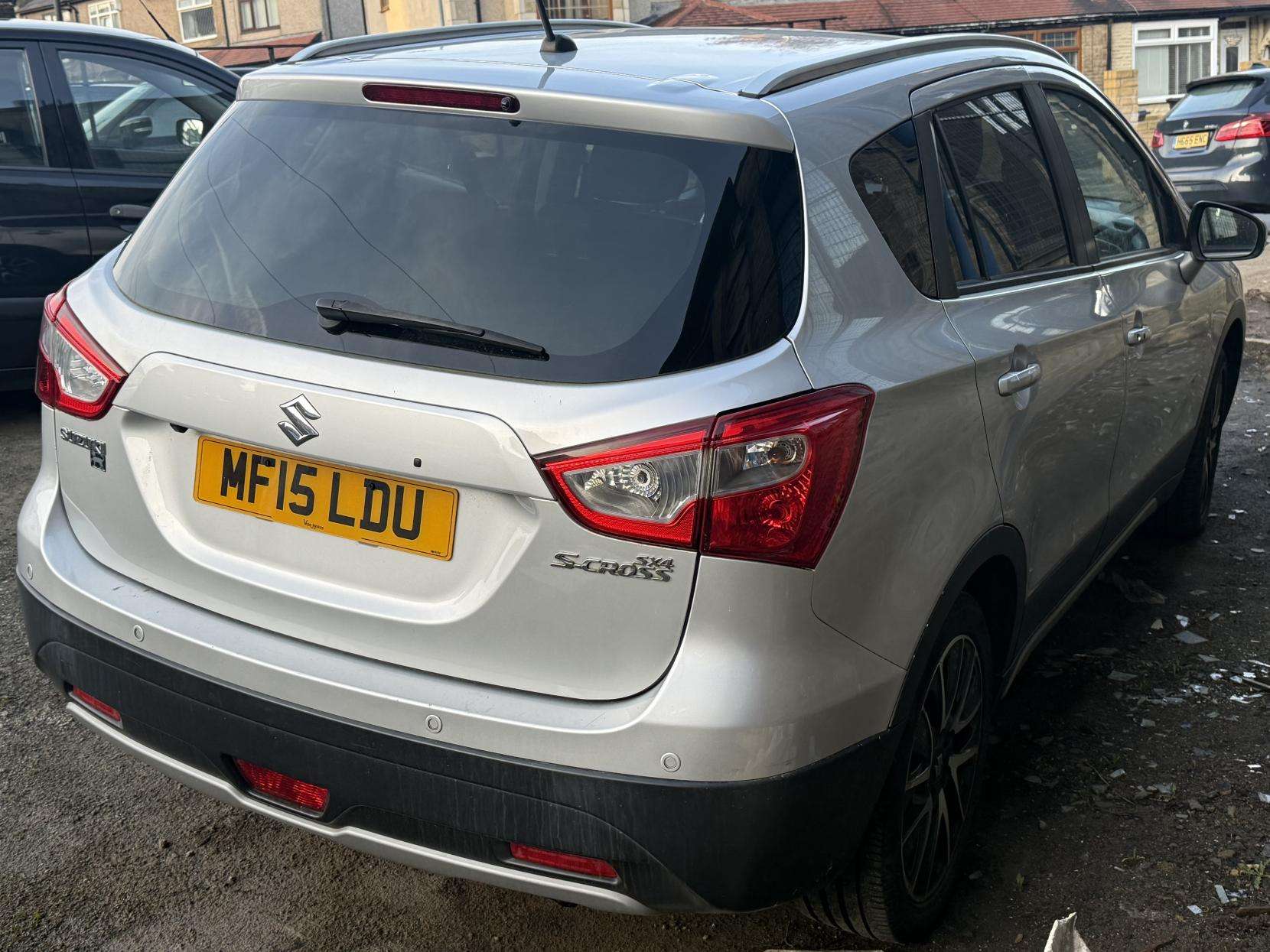 2015 SUZUKI SX4 S-CROSS 2015 SUZUKI SX4 S-CROSS