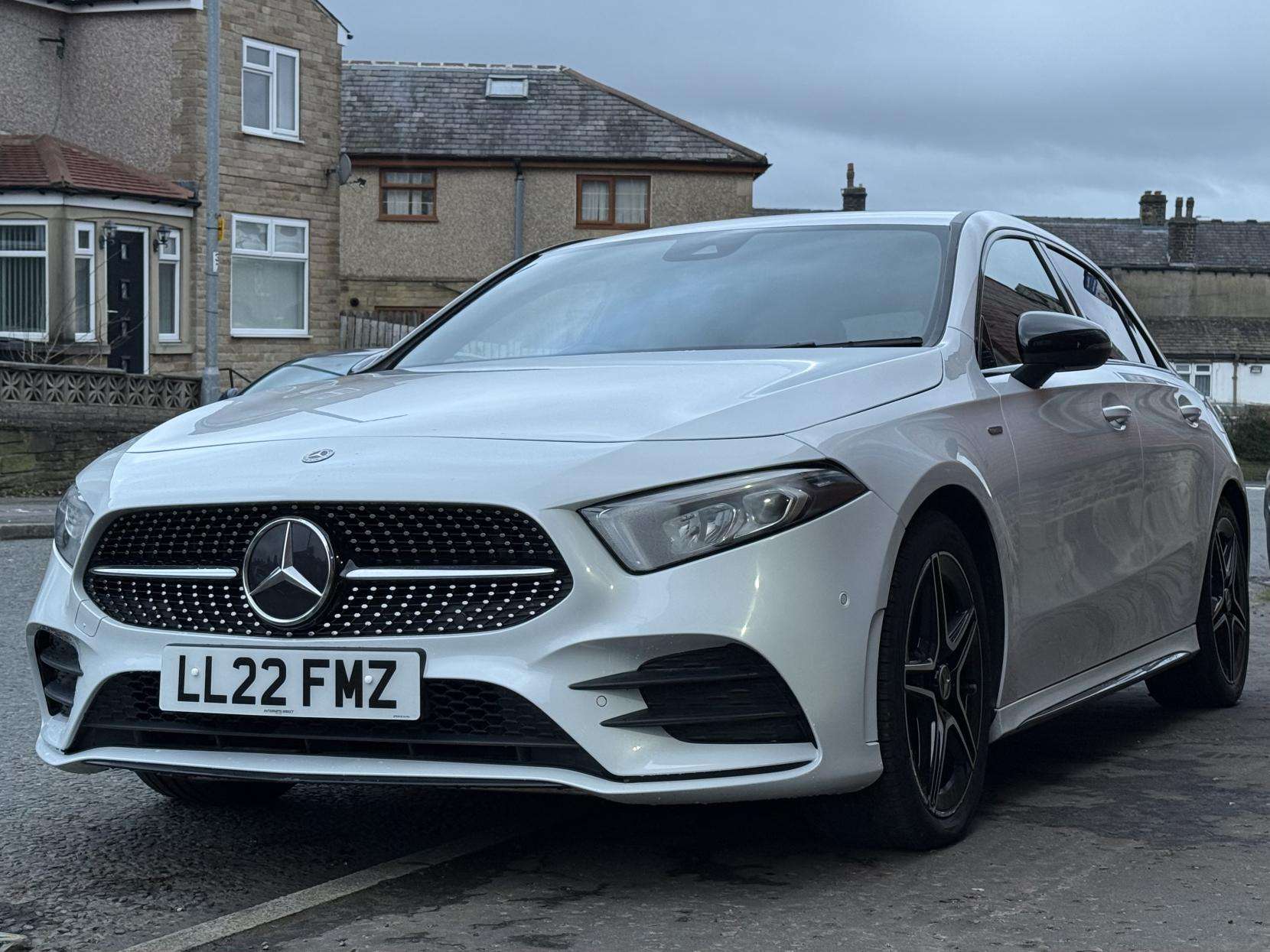 A 2022 MERCEDES-BENZ A CLASS 1.3 A200 AMG Line Edition (Executive) Hatchback 5dr Petrol 7G-DCT Euro 6 (s/s) (163 ps) A 2022 MERCEDES-BENZ A CLASS 1.3 A200 AMG Line Edition (Executive) Hatchback 5dr Petrol 7G-DCT Euro 6 (s/s) (163 ps)