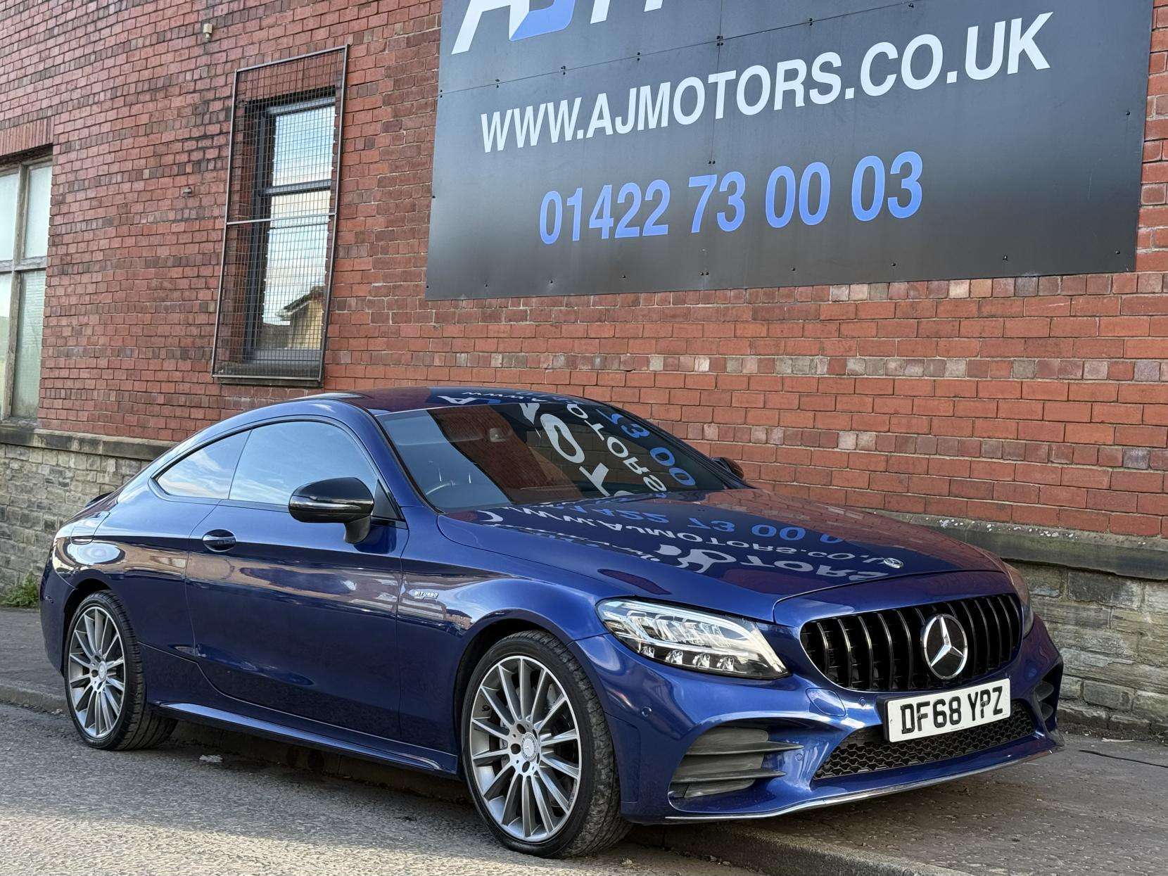 A 2019 MERCEDES-BENZ C CLASS 3.0 C43 V6 AMG Coupe 2dr Petrol G-Tronic+ 4MATIC Euro 6 (s/s) (390 ps) A 2019 MERCEDES-BENZ C CLASS 3.0 C43 V6 AMG Coupe 2dr Petrol G-Tronic+ 4MATIC Euro 6 (s/s) (390 ps)