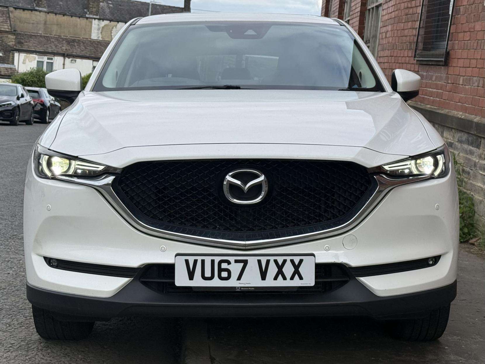 A 2017 MAZDA CX-5 2.2 SKYACTIV-D Sport Nav SUV 5dr Diesel Auto 4WD Euro 6 (s/s) (175 ps) A 2017 MAZDA CX-5 2.2 SKYACTIV-D Sport Nav SUV 5dr Diesel Auto 4WD Euro 6 (s/s) (175 ps)