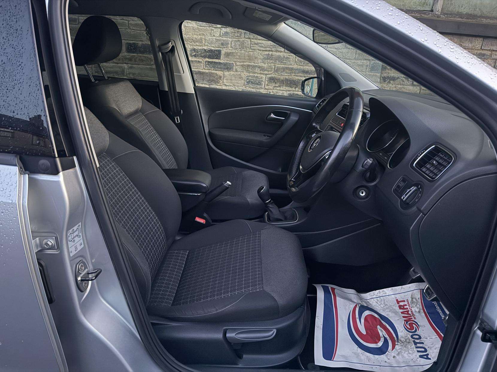 2015 VOLKSWAGEN POLO 2015 VOLKSWAGEN POLO