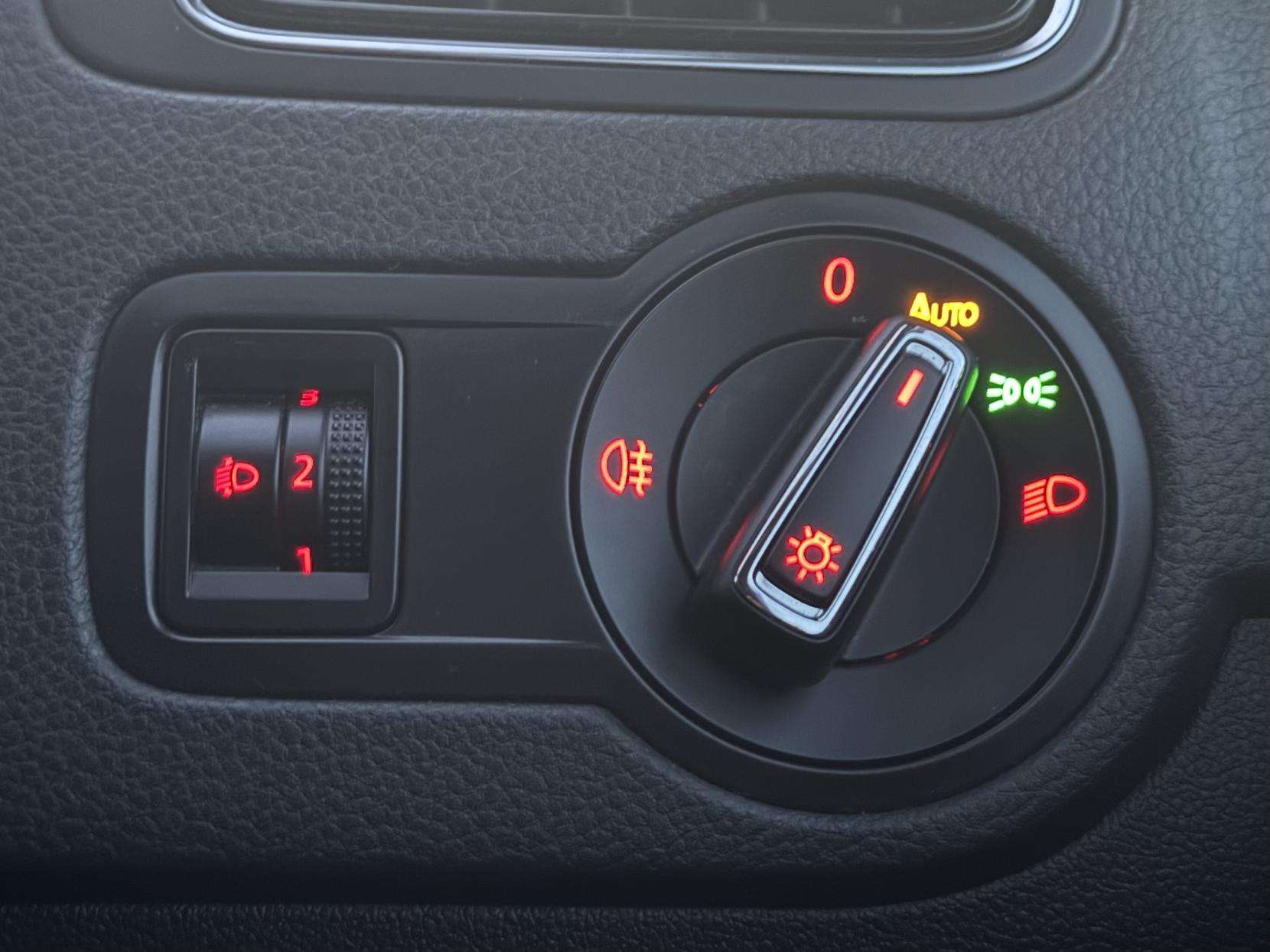 2015 VOLKSWAGEN POLO 2015 VOLKSWAGEN POLO