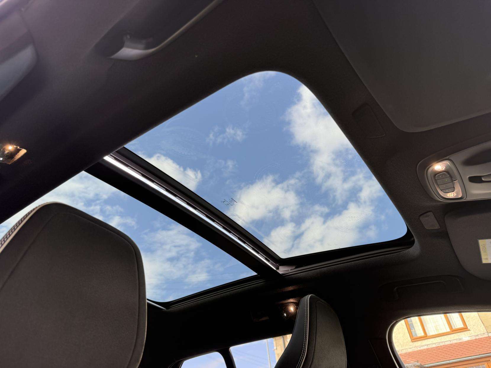 2019 VOLVO XC40 2019 VOLVO XC40