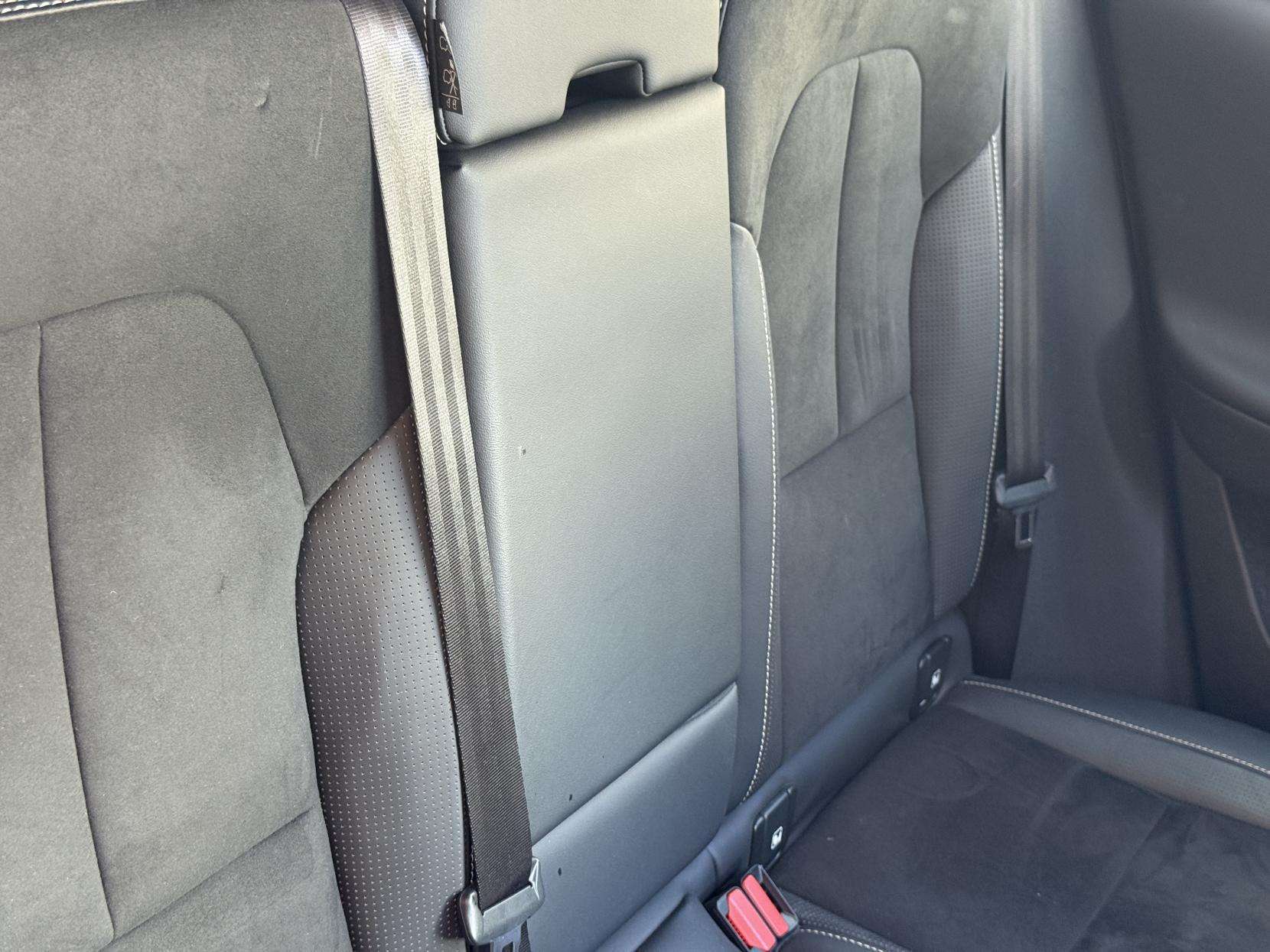 2019 VOLVO XC40 2019 VOLVO XC40