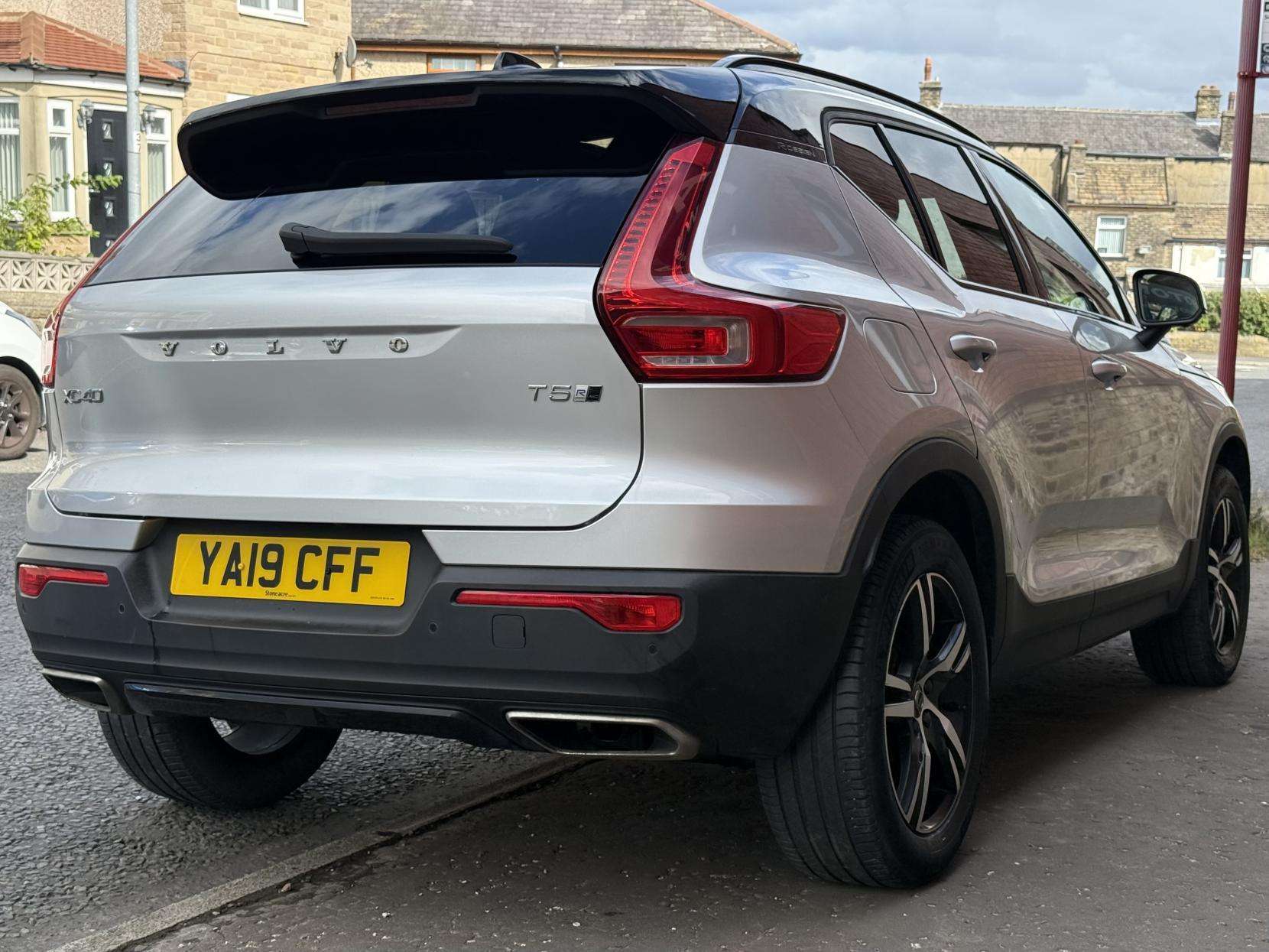 2019 VOLVO XC40 2019 VOLVO XC40