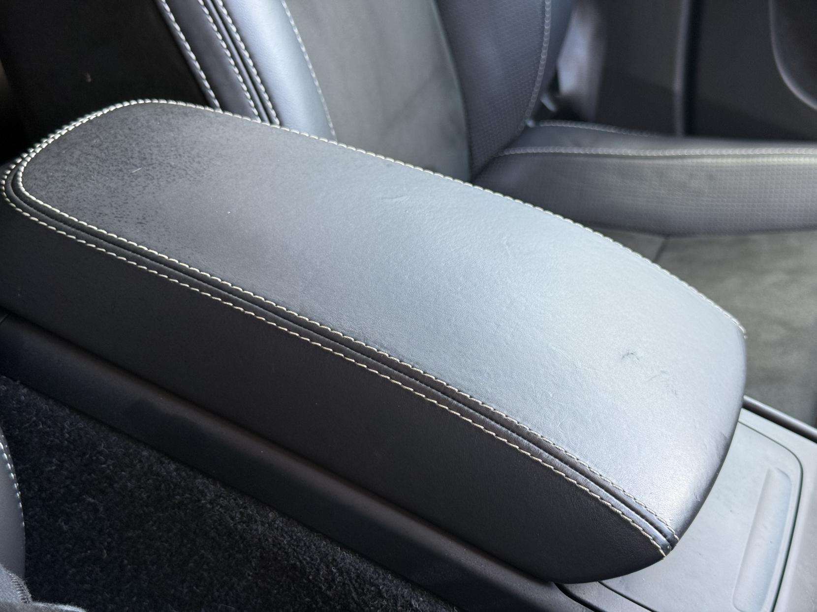 2019 VOLVO XC40 2019 VOLVO XC40