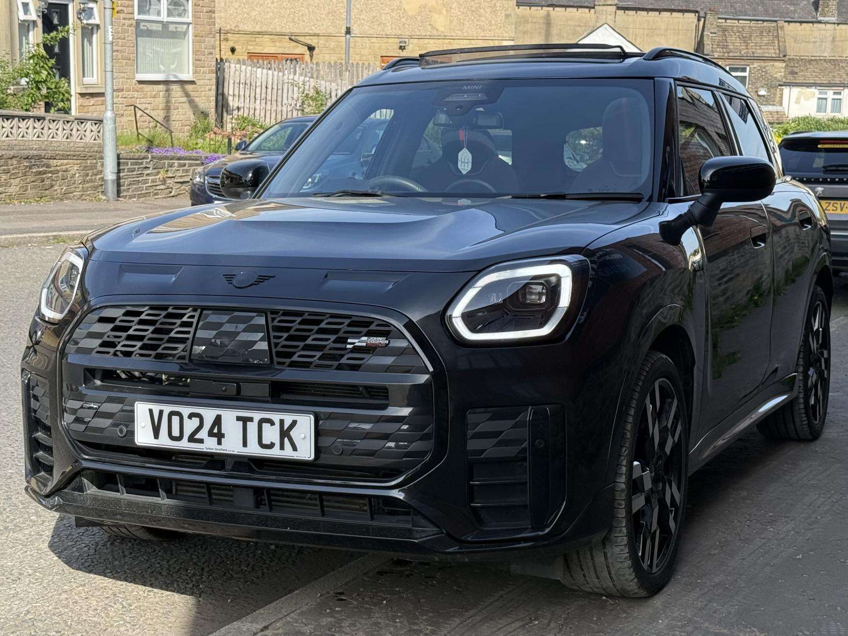 A 2024 MINI COUNTRYMAN 2.0S MHEV Sport SUV 5dr Petrol Hybrid DCT ALL4 Euro 6 (s/s) (218 ps) A 2024 MINI COUNTRYMAN 2.0S MHEV Sport SUV 5dr Petrol Hybrid DCT ALL4 Euro 6 (s/s) (218 ps)