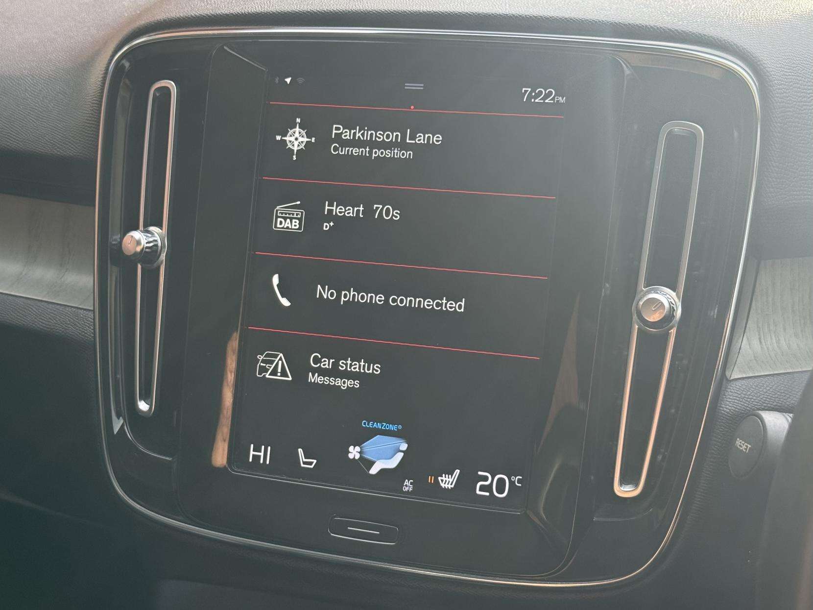 2021 VOLVO XC40 2021 VOLVO XC40