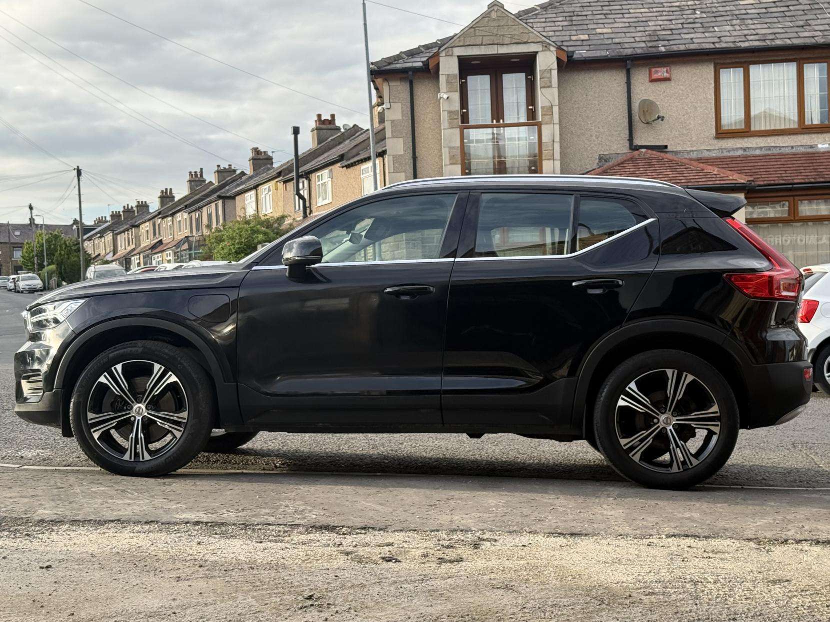 2021 VOLVO XC40 2021 VOLVO XC40