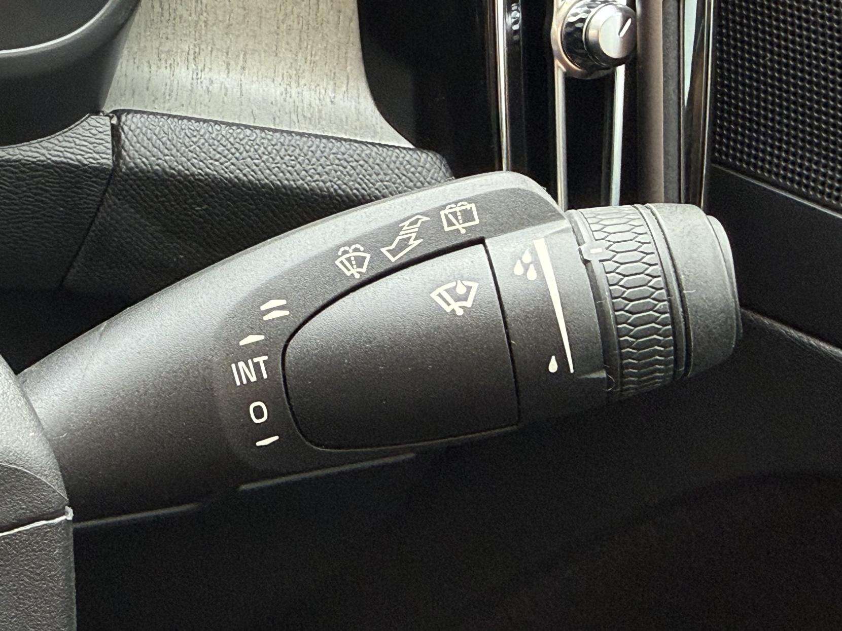 2021 VOLVO XC40 2021 VOLVO XC40
