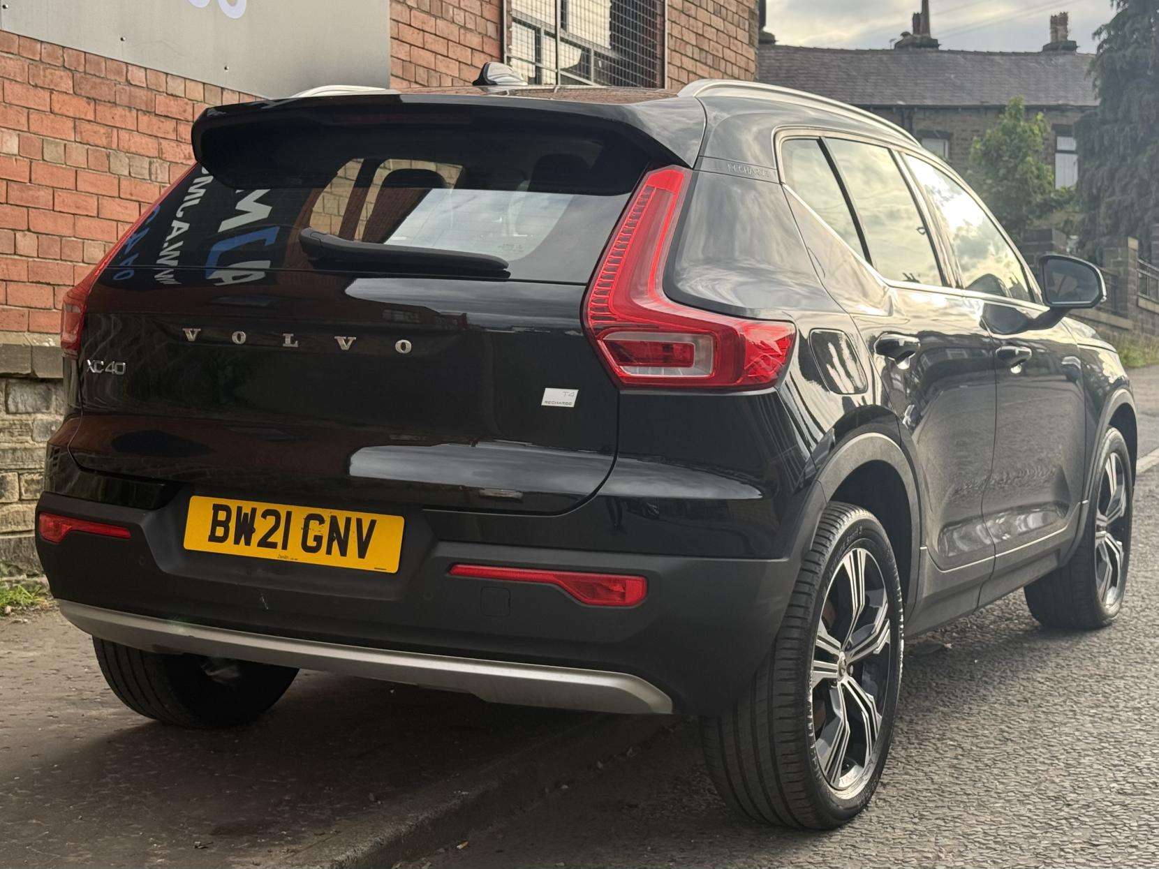 2021 VOLVO XC40 2021 VOLVO XC40