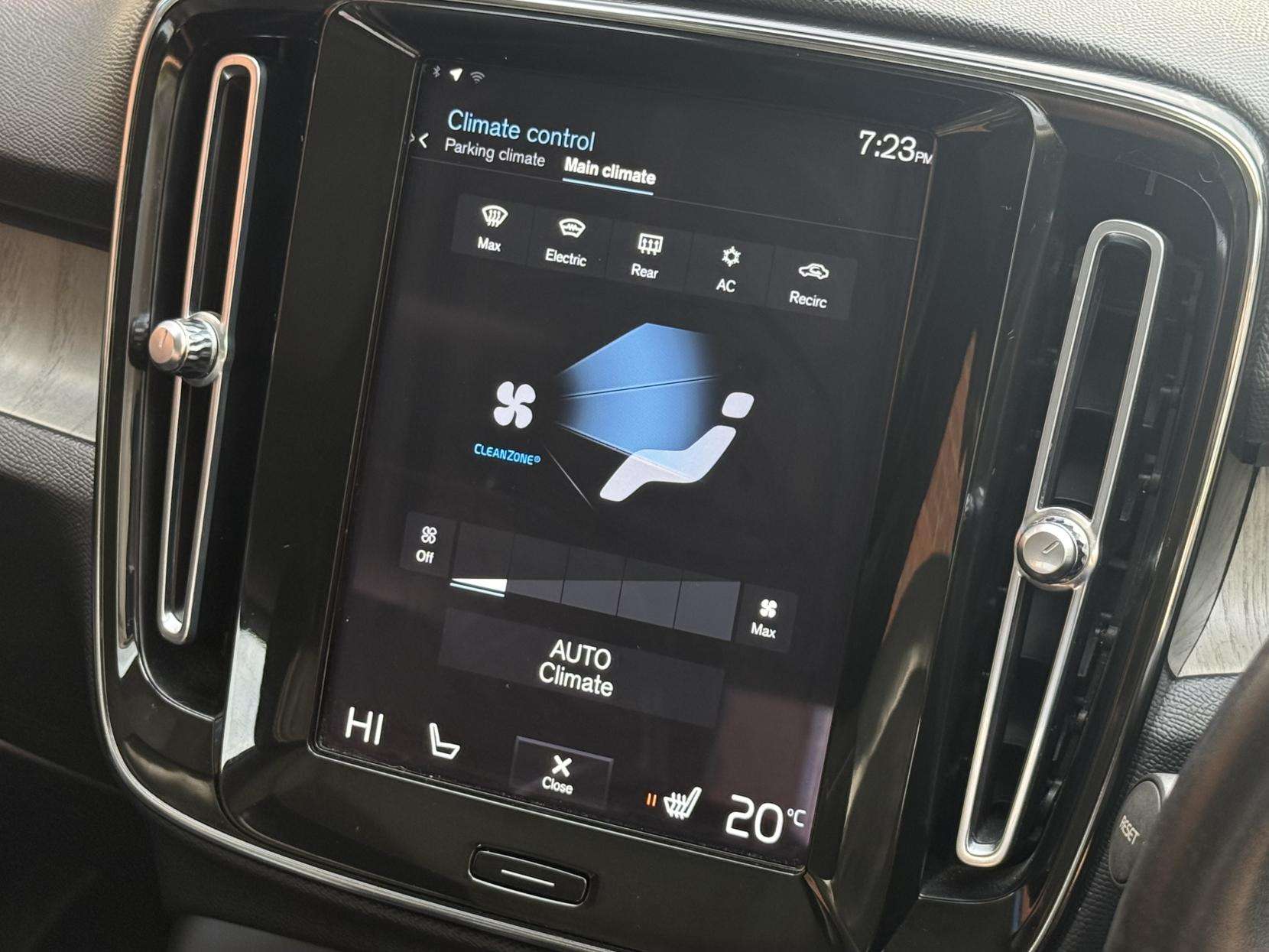 2021 VOLVO XC40 2021 VOLVO XC40