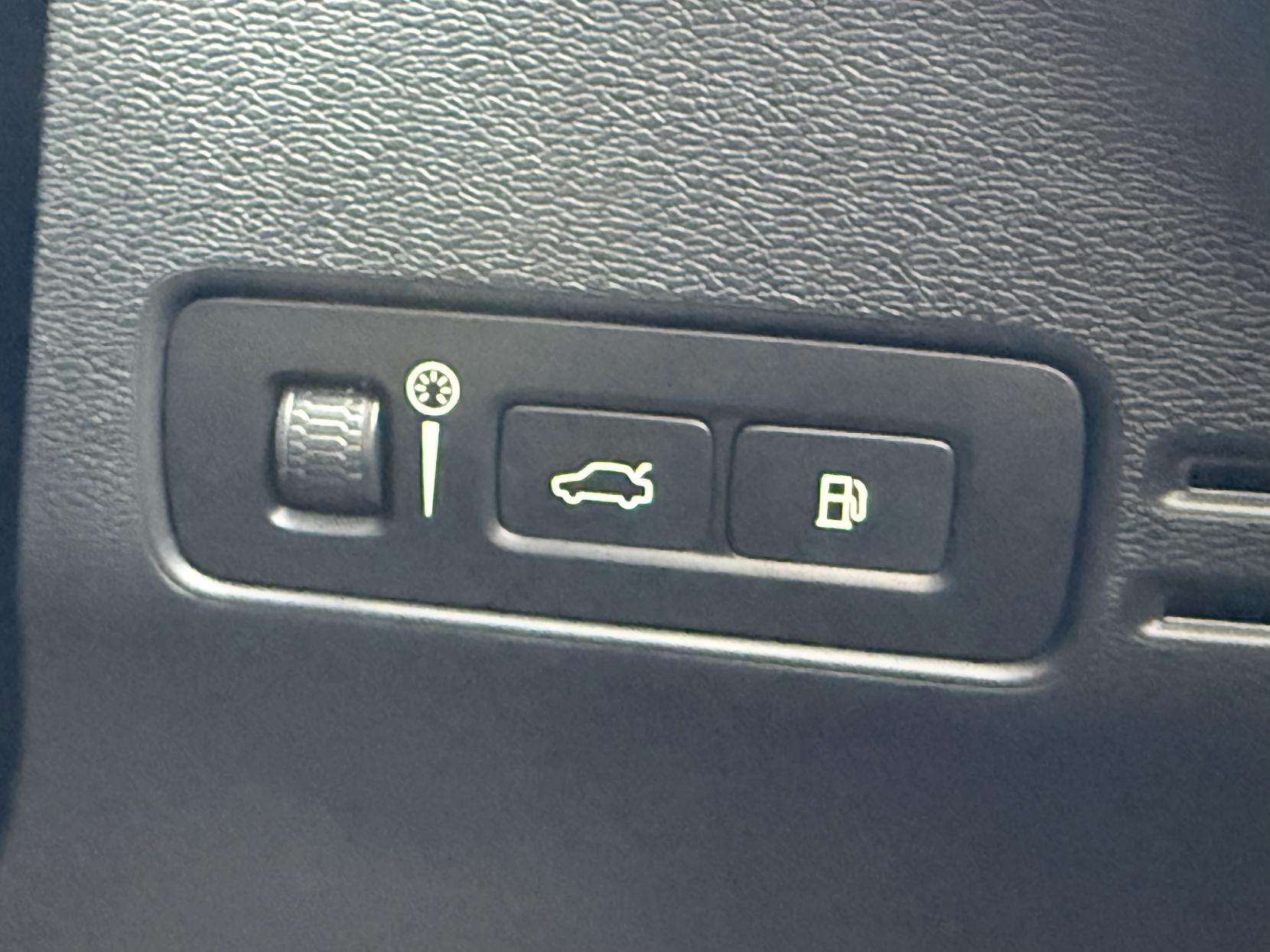 2021 VOLVO XC40 2021 VOLVO XC40