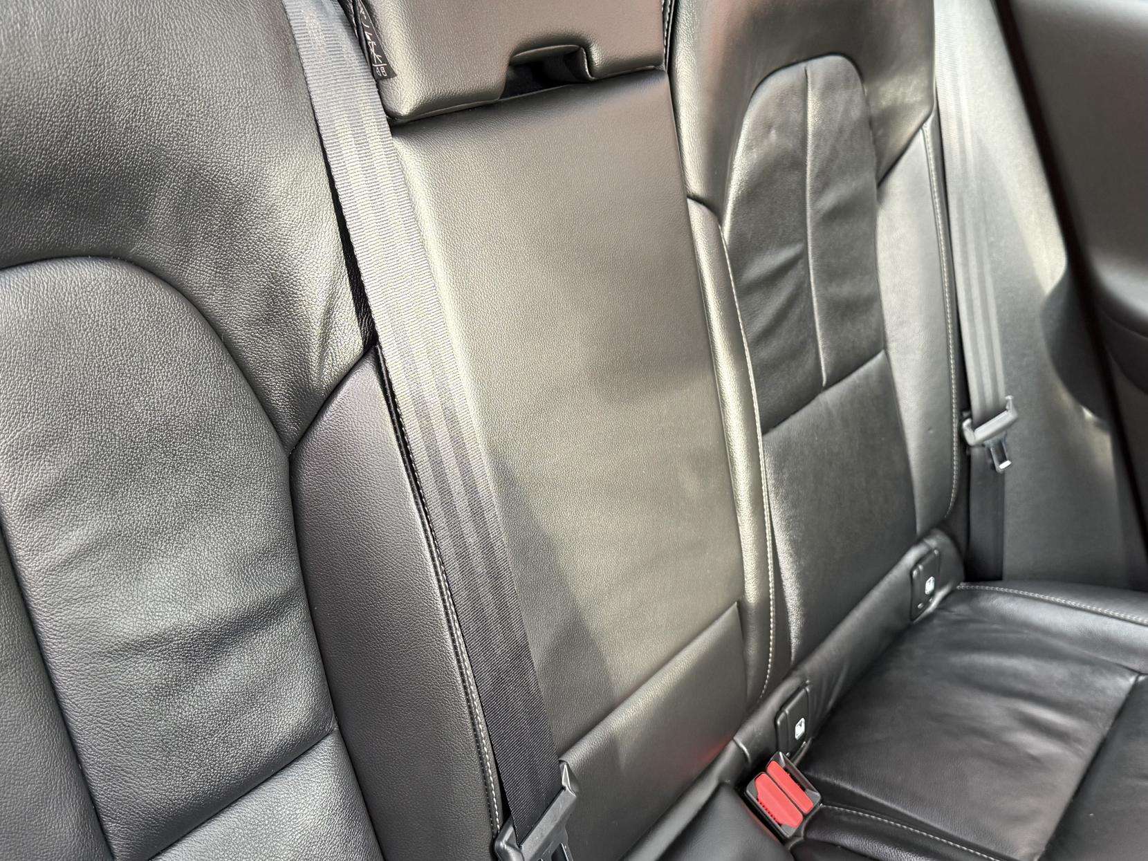 2021 VOLVO XC40 2021 VOLVO XC40