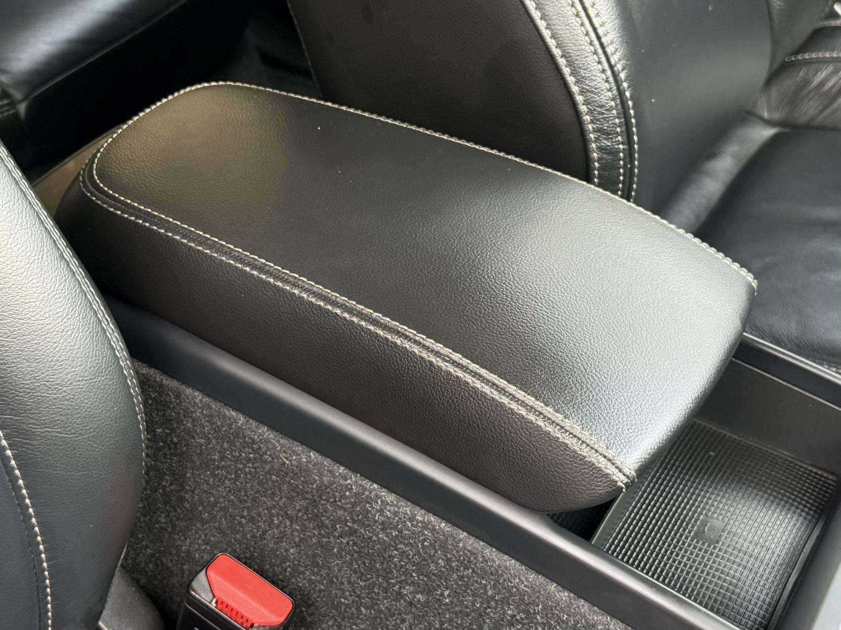 2021 VOLVO XC40 2021 VOLVO XC40
