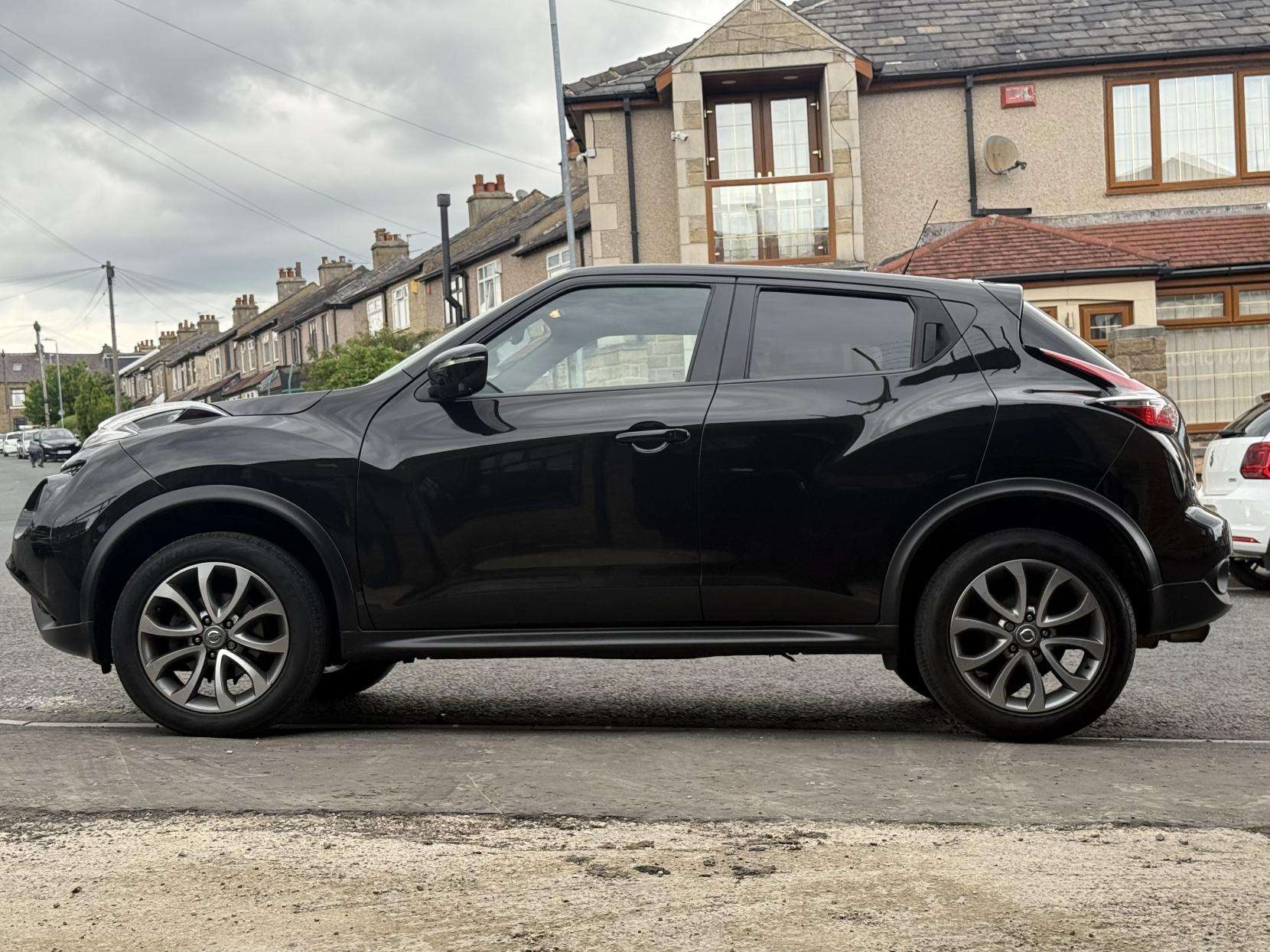 A 2018 NISSAN JUKE 1.2 DIG-T Tekna SUV 5dr Petrol Manual Euro 6 (s/s) (115 ps) A 2018 NISSAN JUKE 1.2 DIG-T Tekna SUV 5dr Petrol Manual Euro 6 (s/s) (115 ps)