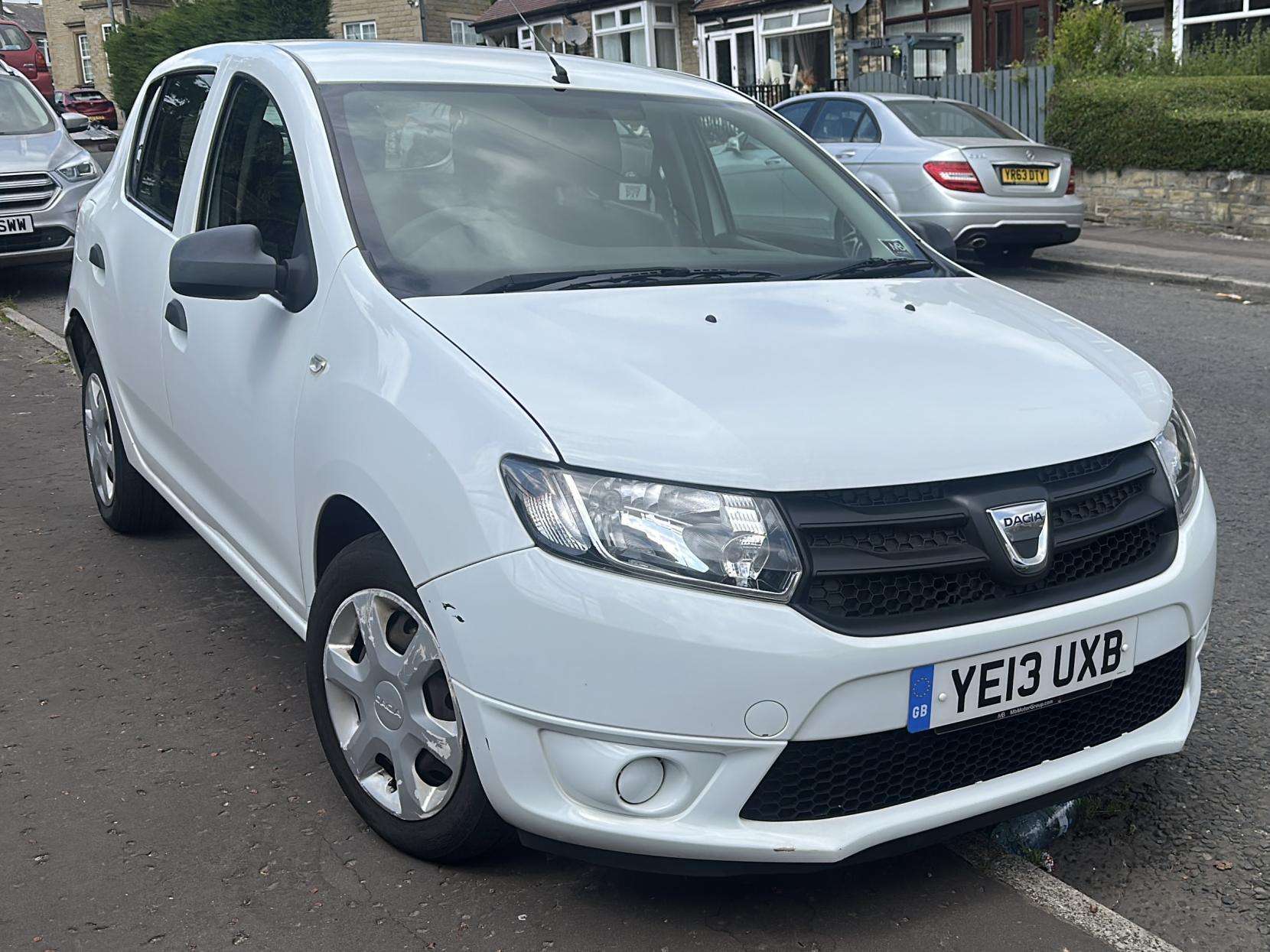 A 2013 DACIA SANDERO 1.2 Ambiance Hatchback 5dr Petrol Manual Euro 5 (75 ps) A 2013 DACIA SANDERO 1.2 Ambiance Hatchback 5dr Petrol Manual Euro 5 (75 ps)