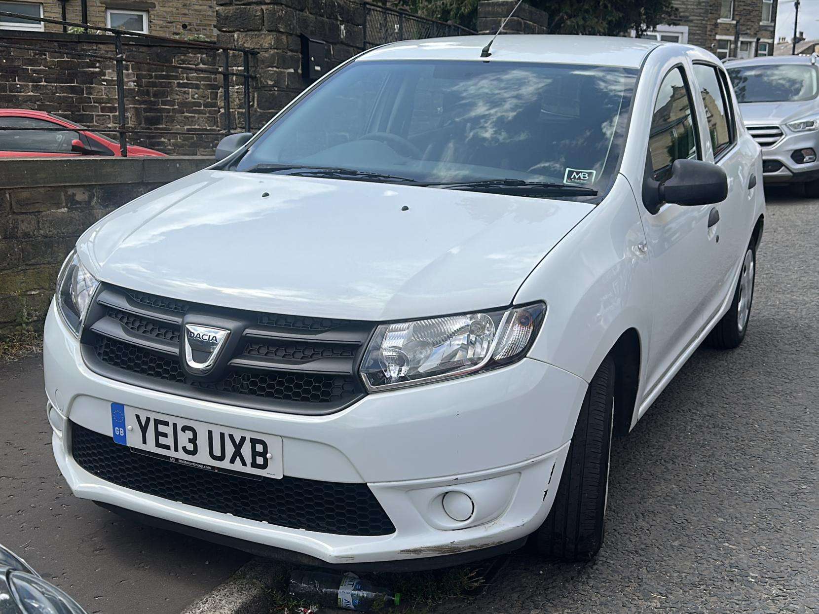 A 2013 DACIA SANDERO 1.2 Ambiance Hatchback 5dr Petrol Manual Euro 5 (75 ps) A 2013 DACIA SANDERO 1.2 Ambiance Hatchback 5dr Petrol Manual Euro 5 (75 ps)