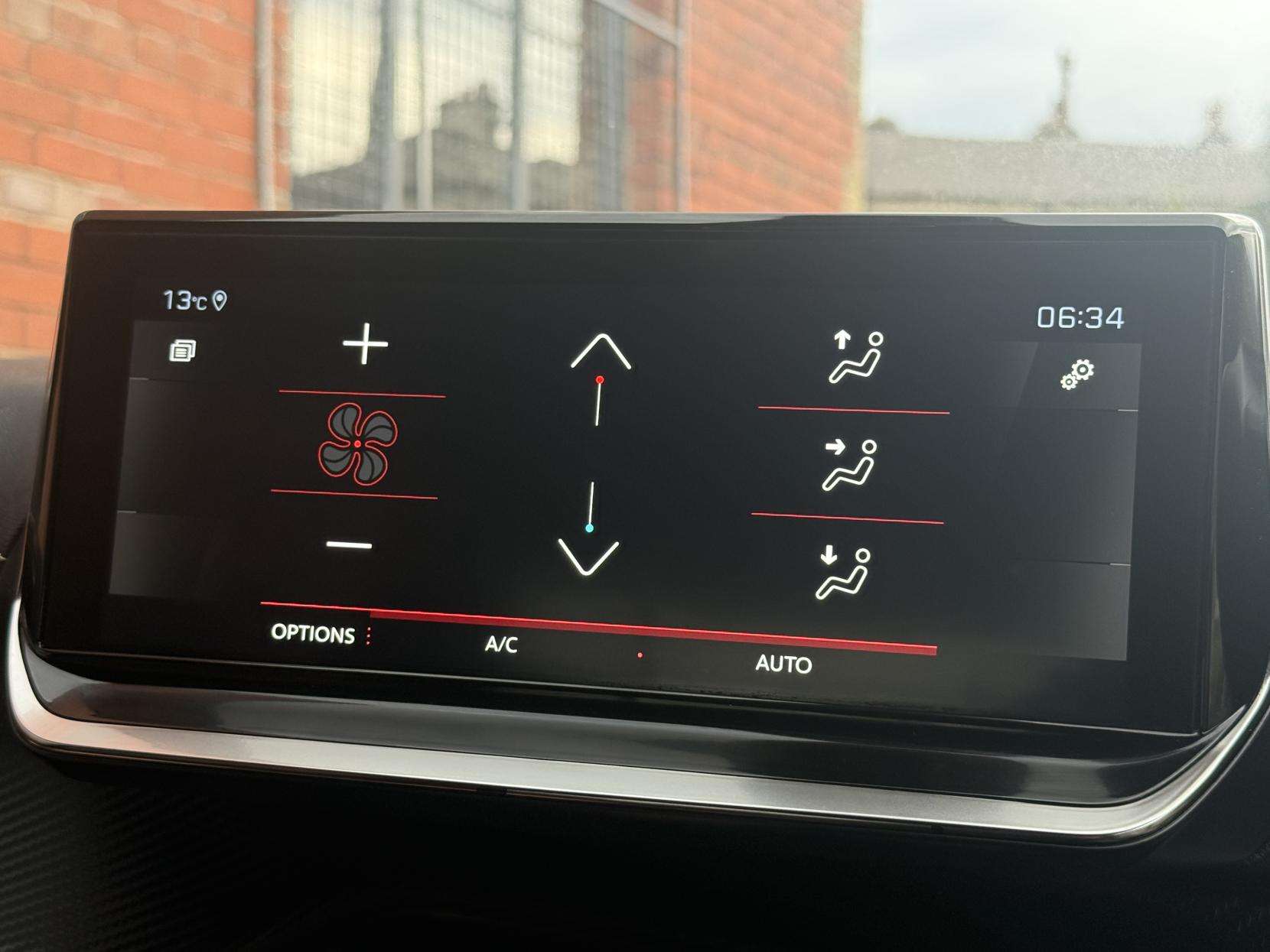 2021 PEUGEOT 2008 2021 PEUGEOT 2008