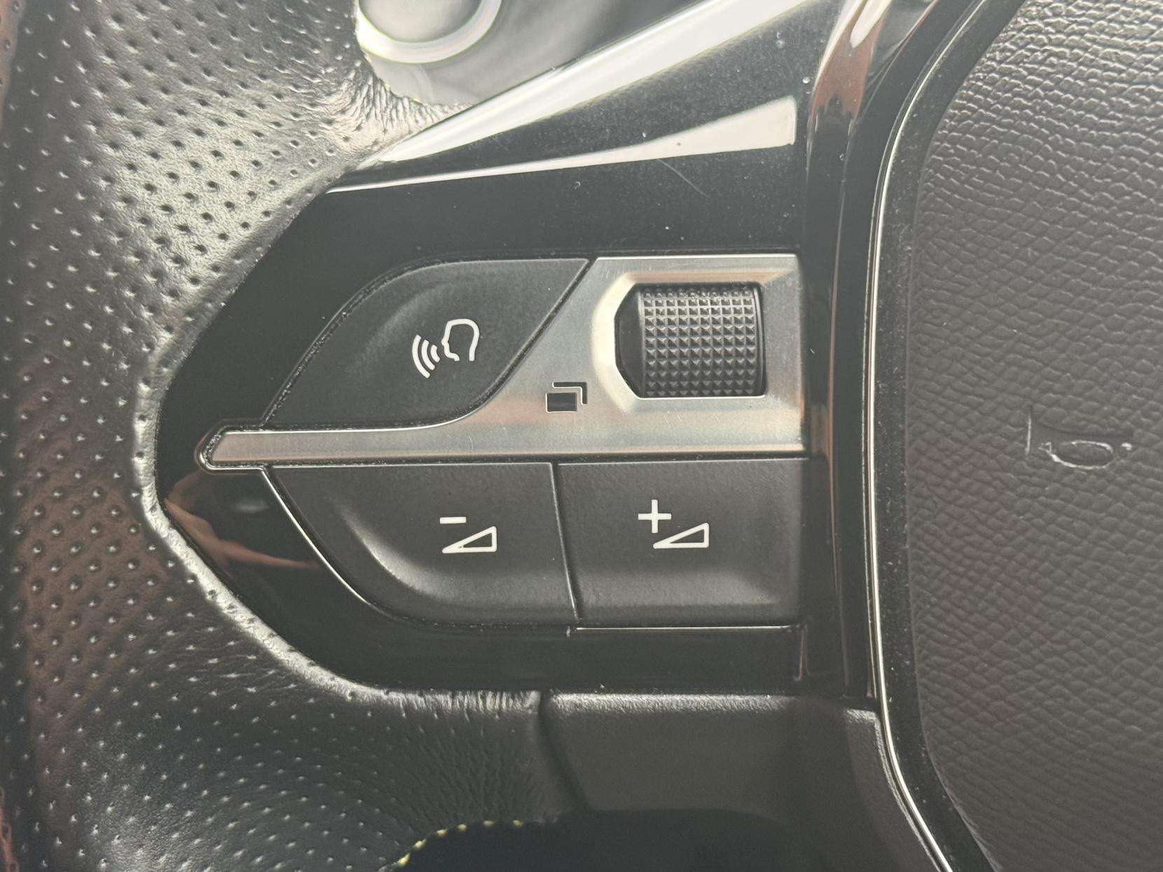 2021 PEUGEOT 2008 2021 PEUGEOT 2008