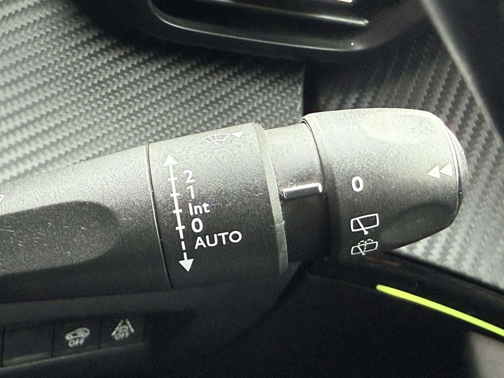 2021 PEUGEOT 2008 2021 PEUGEOT 2008