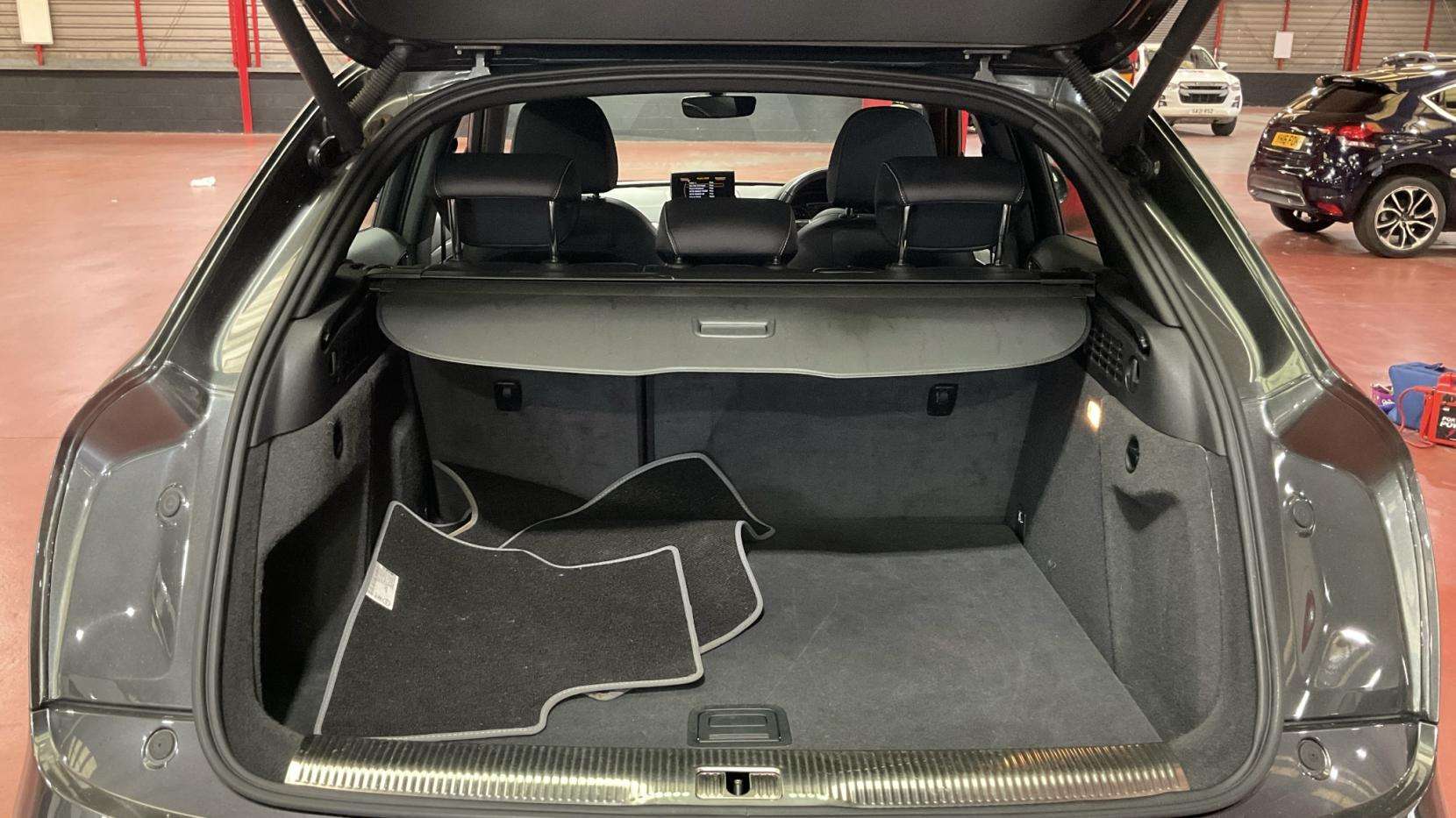 2018 AUDI Q3 2018 AUDI Q3