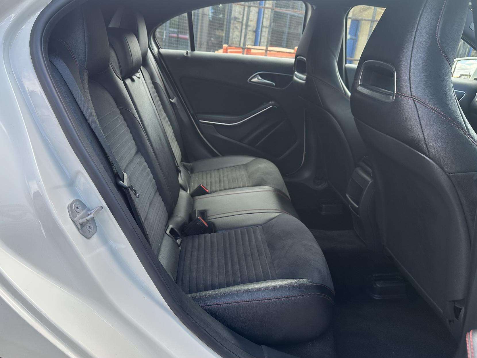 2015 MERCEDES-BENZ A CLASS 2015 MERCEDES-BENZ A CLASS