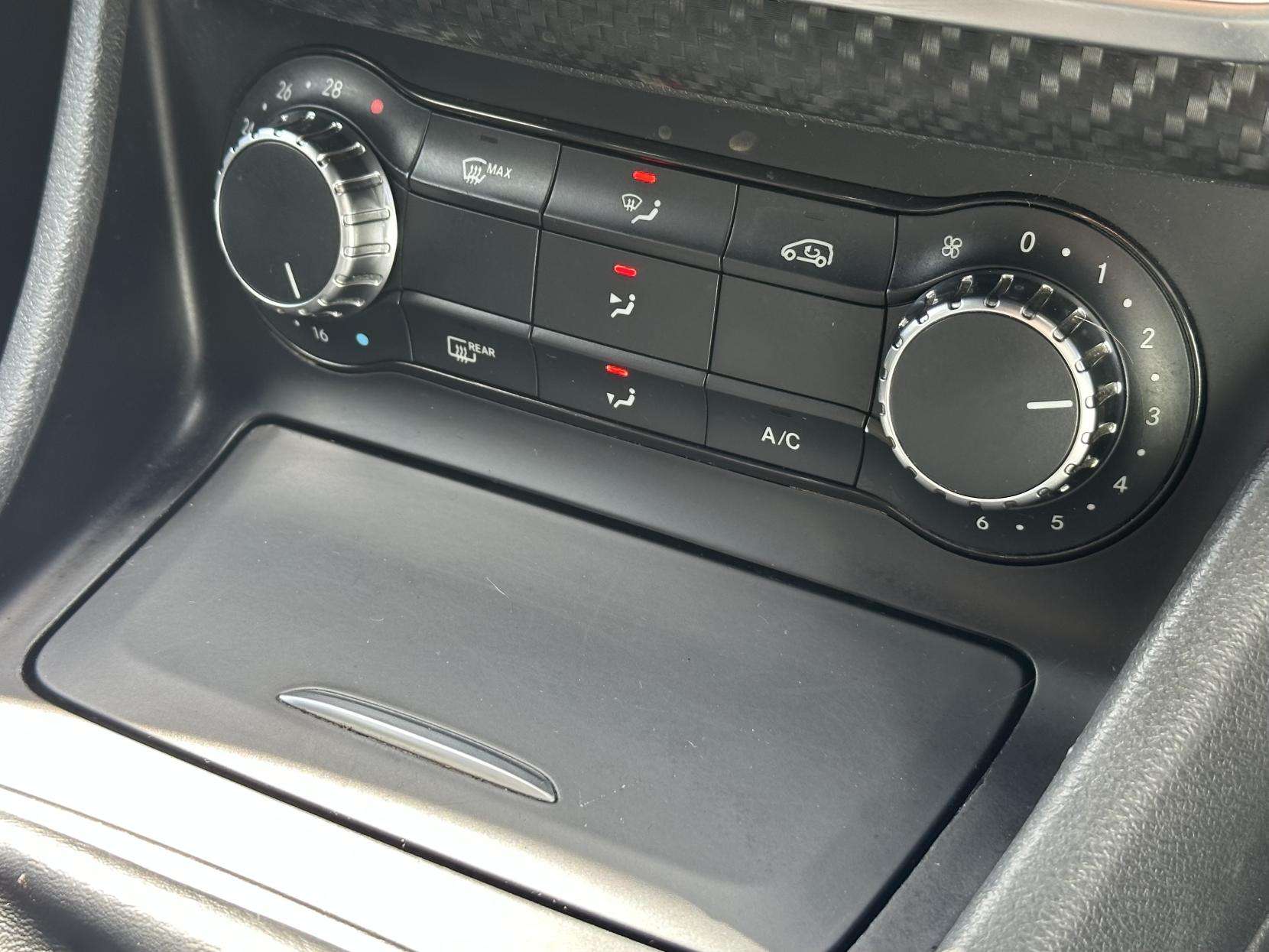 2015 MERCEDES-BENZ A CLASS 2015 MERCEDES-BENZ A CLASS