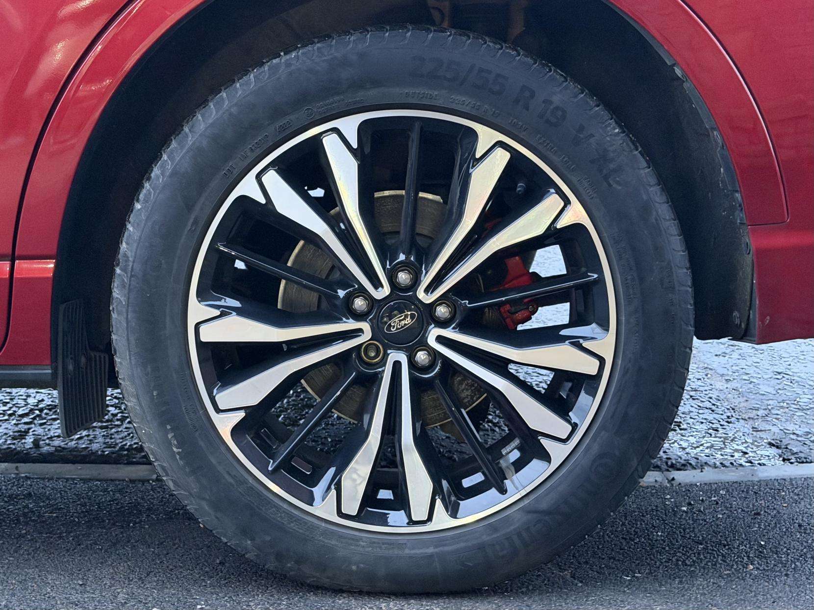 A 2022 FORD KUGA 2.5h Duratec ST-Line X Edition SUV 5dr Petrol Hybrid CVT Euro 6 (s/s) (190 ps) A 2022 FORD KUGA 2.5h Duratec ST-Line X Edition SUV 5dr Petrol Hybrid CVT Euro 6 (s/s) (190 ps)