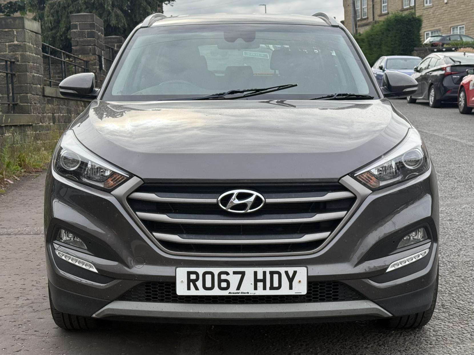 A 2017 HYUNDAI TUCSON 1.6 GDi Blue Drive SE Nav SUV 5dr Petrol Manual Euro 6 (s/s) (132 ps) A 2017 HYUNDAI TUCSON 1.6 GDi Blue Drive SE Nav SUV 5dr Petrol Manual Euro 6 (s/s) (132 ps)