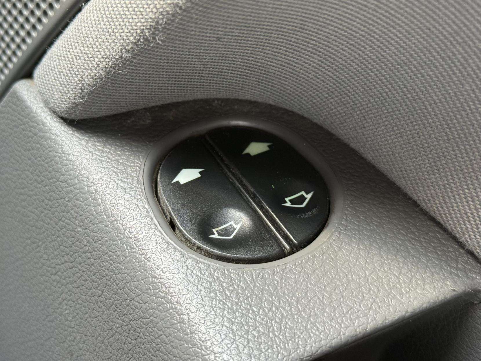 2004 FORD FIESTA 2004 FORD FIESTA