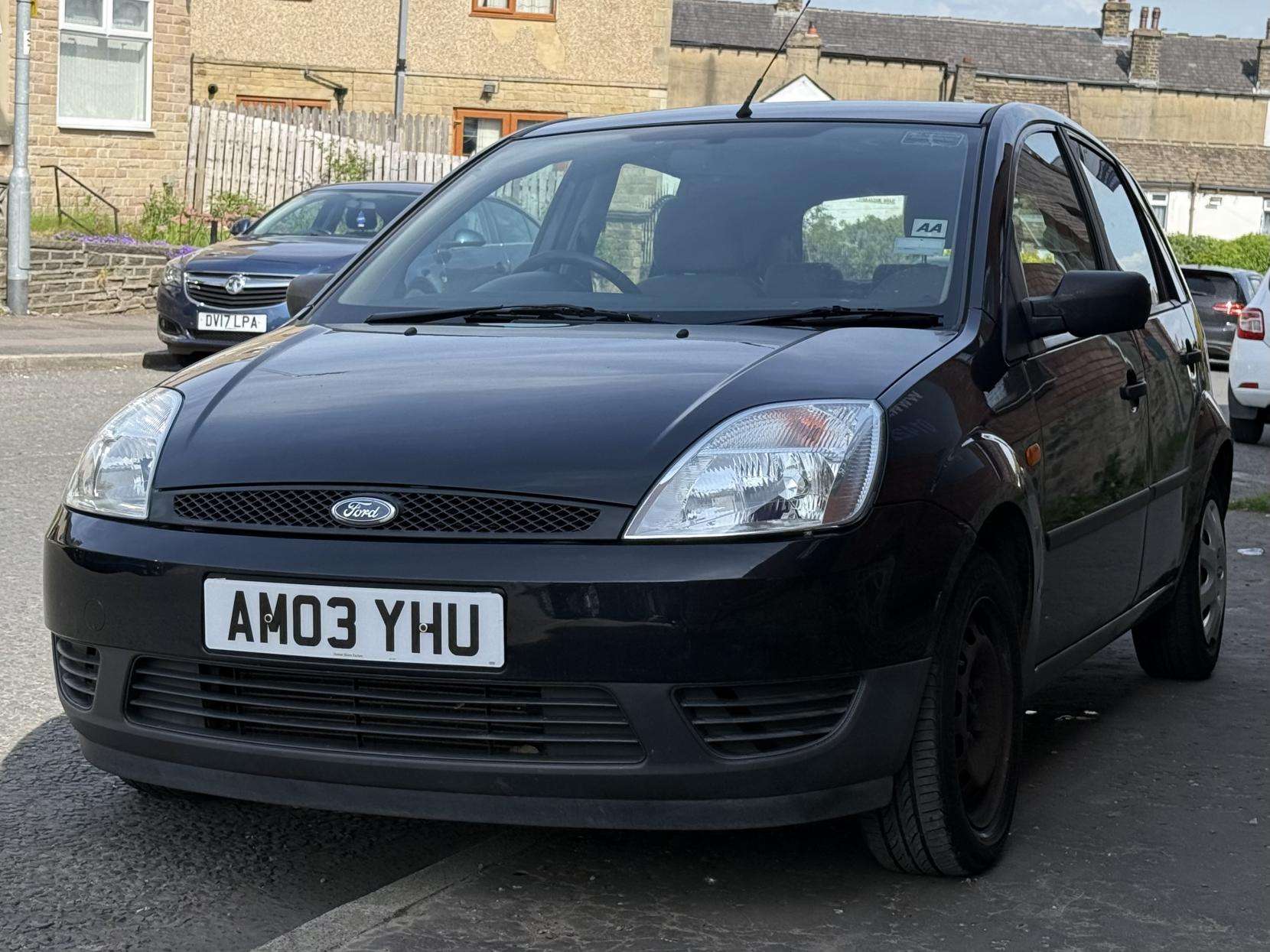 A 2004 FORD FIESTA 1.4 LX Hatchback 5dr Petrol Manual (a/c) (153 g/km, 79 bhp) A 2004 FORD FIESTA 1.4 LX Hatchback 5dr Petrol Manual (a/c) (153 g/km, 79 bhp)