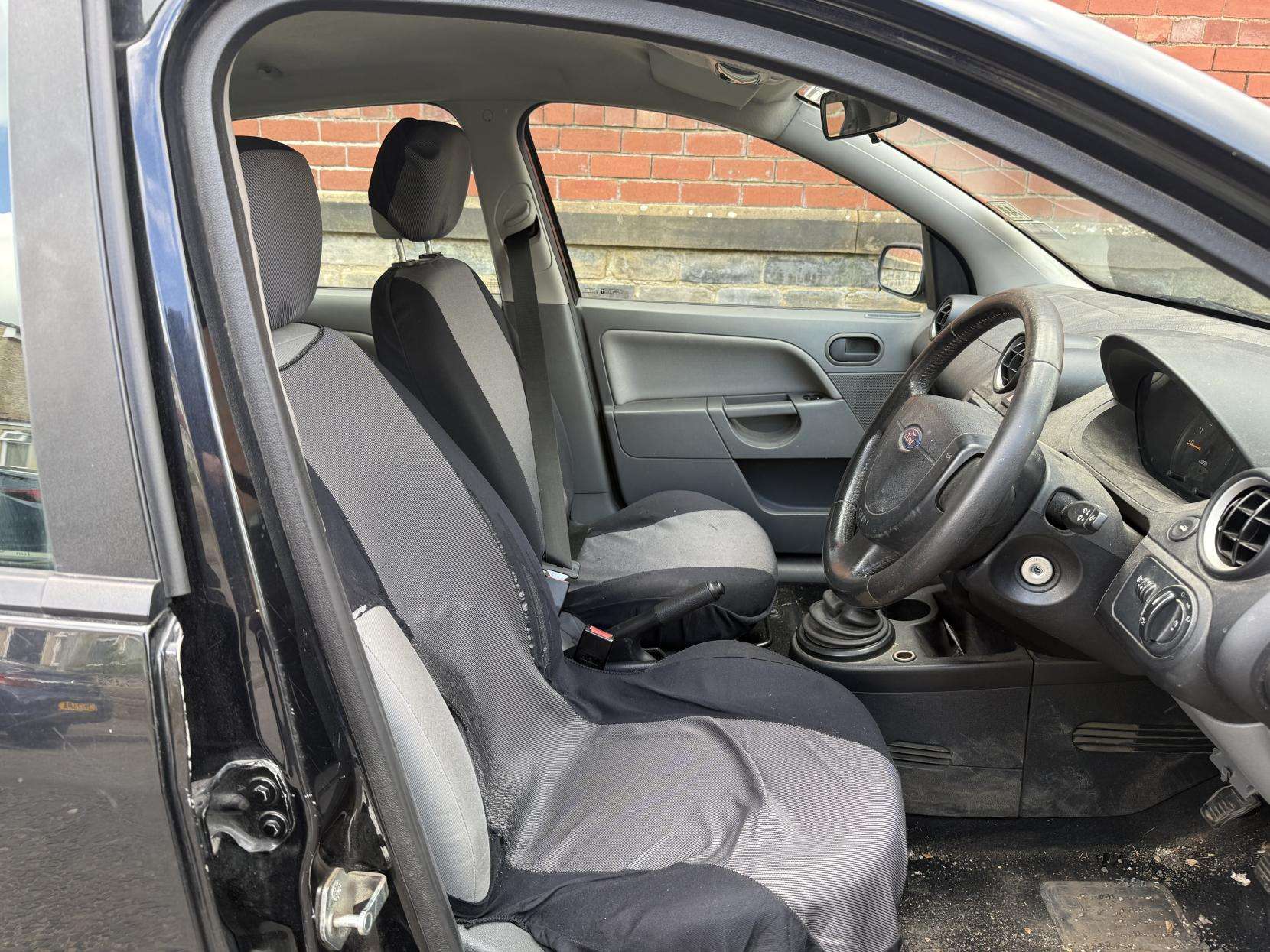 2004 FORD FIESTA 2004 FORD FIESTA