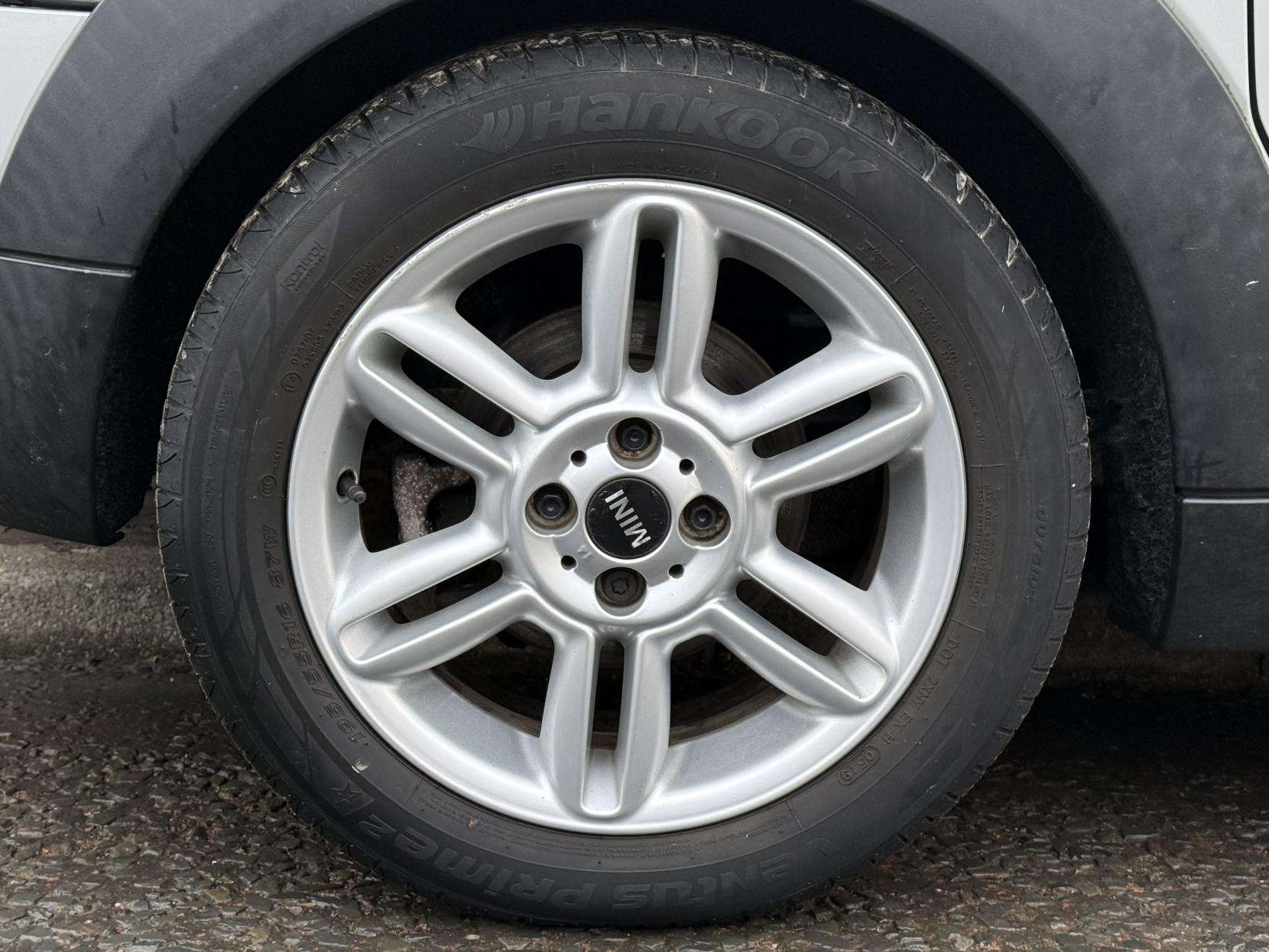 2013 MINI CLUBMAN 2013 MINI CLUBMAN