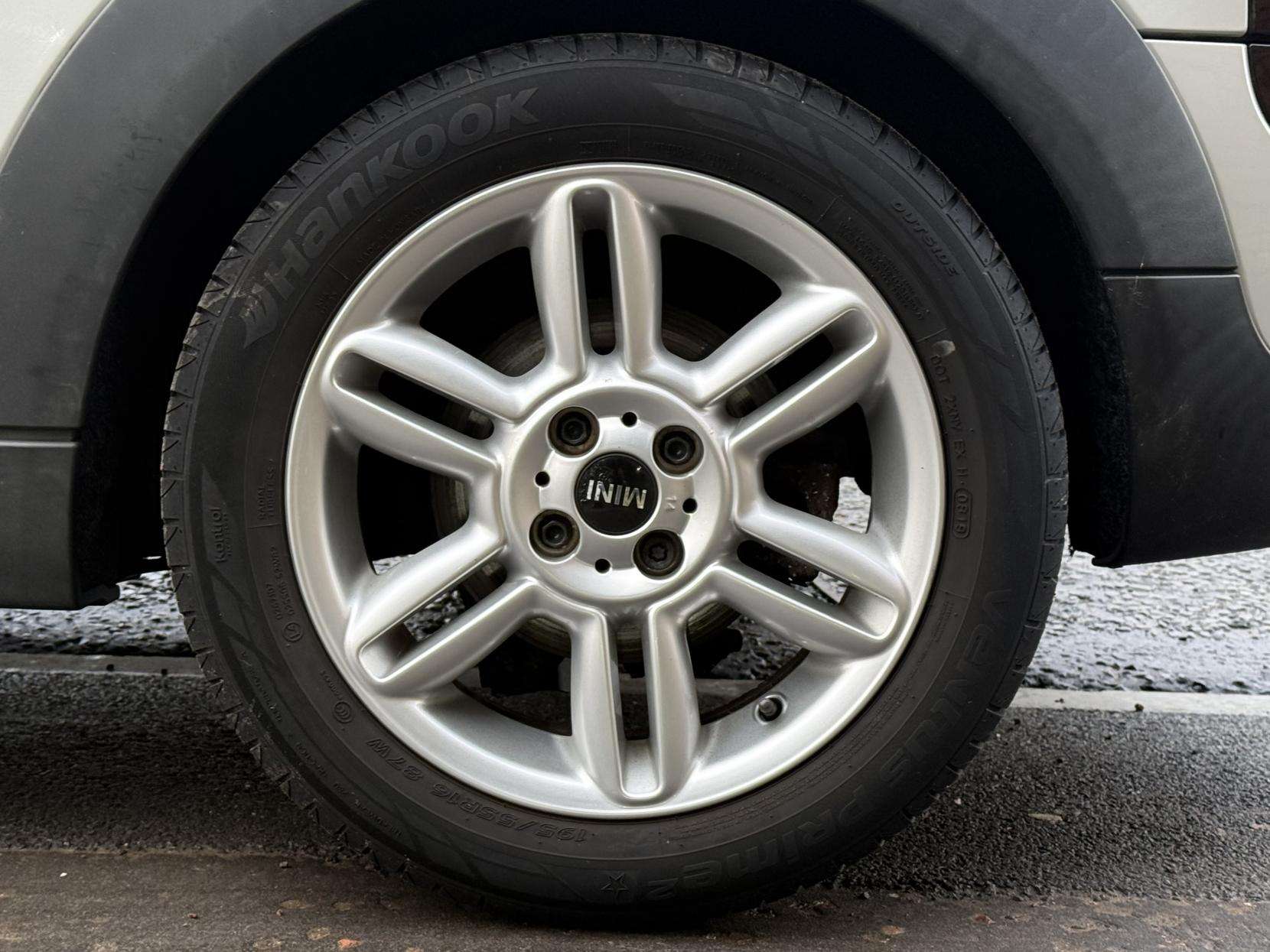 2013 MINI CLUBMAN 2013 MINI CLUBMAN